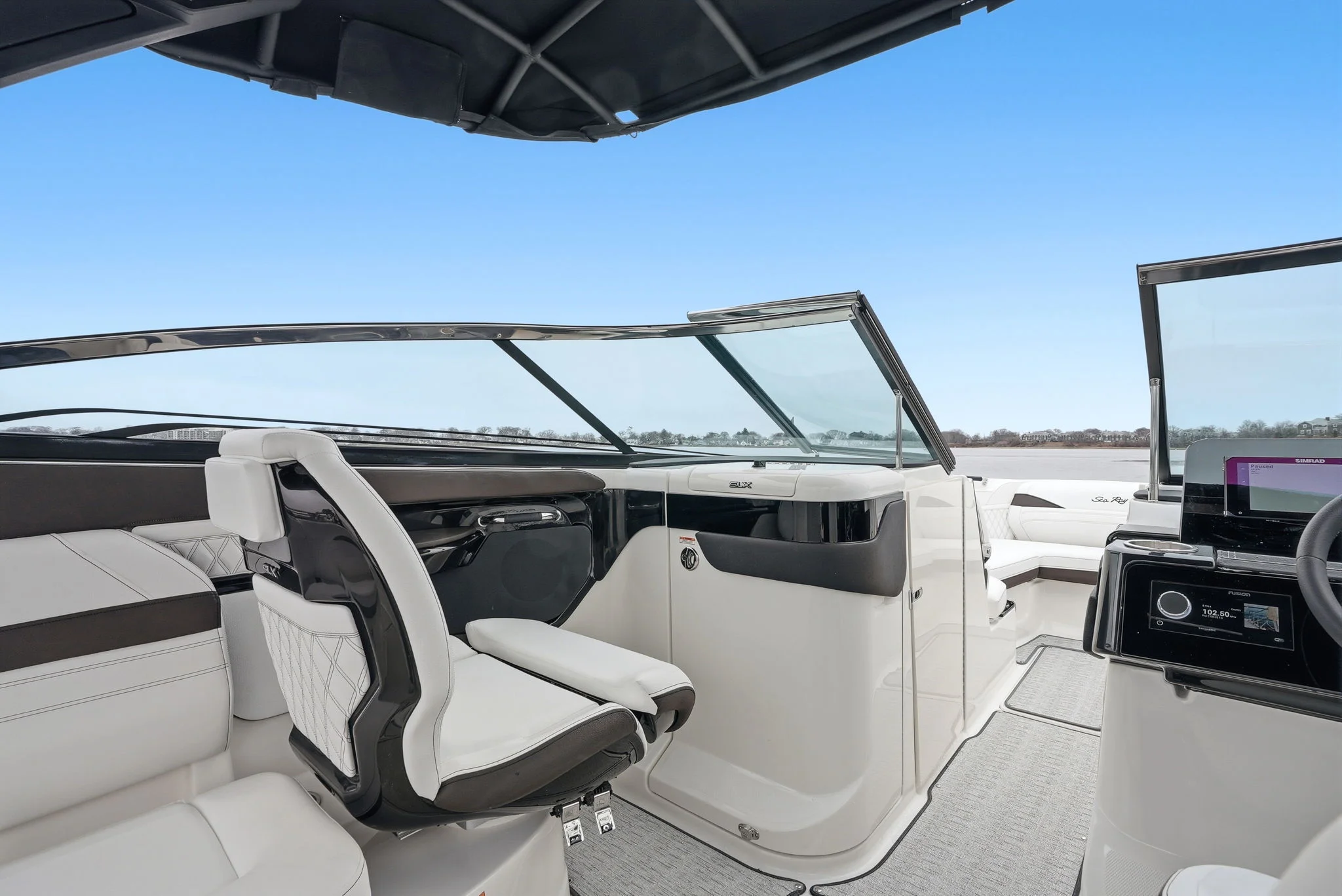 2026 Sea Ray SLX 260 Outboard Image Thumbnail #19