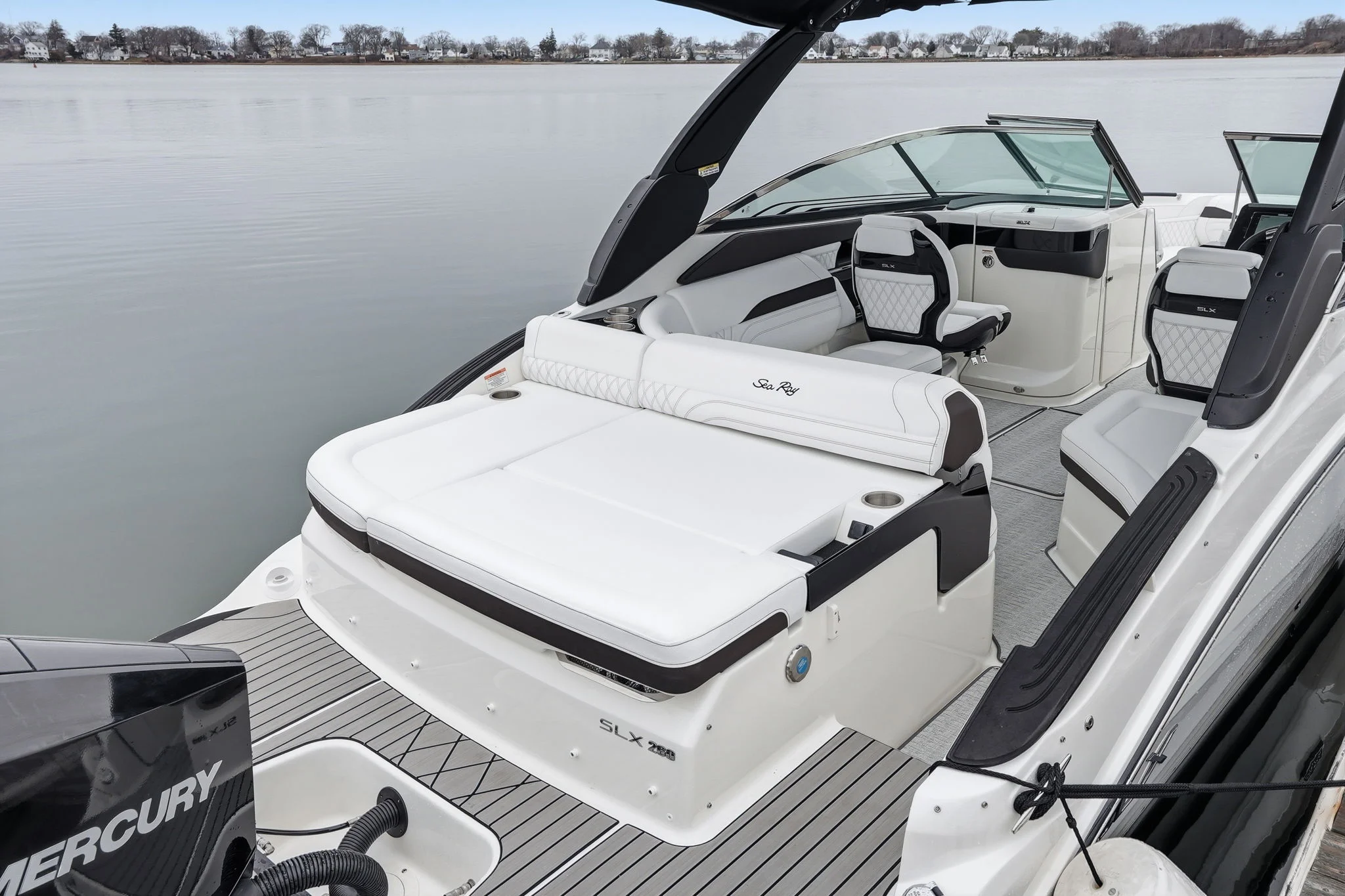 2026 Sea Ray SLX 260 Outboard Image Thumbnail #5