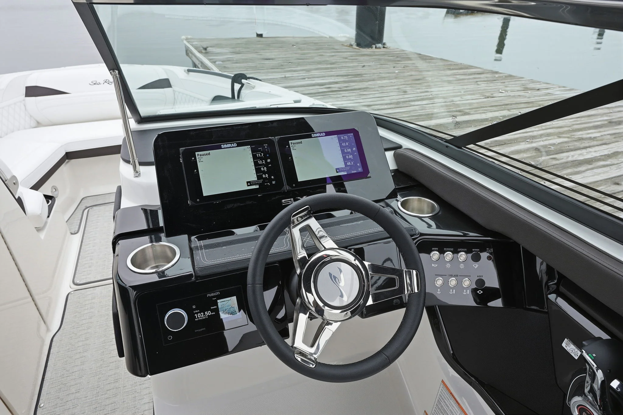 2026 Sea Ray SLX 260 Outboard Image Thumbnail #15