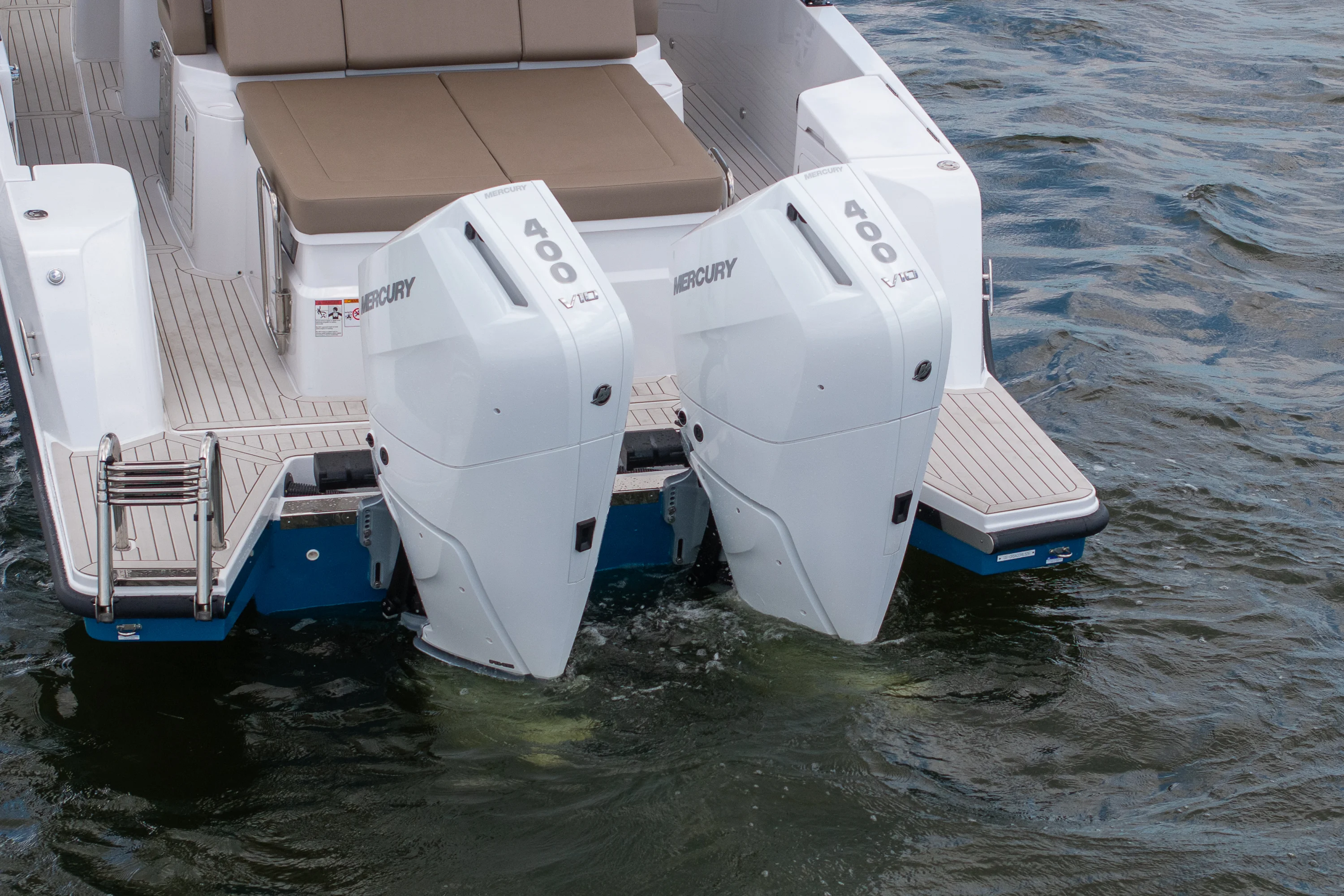 2026 Cruisers Yachts 38 VTR Image Thumbnail #6