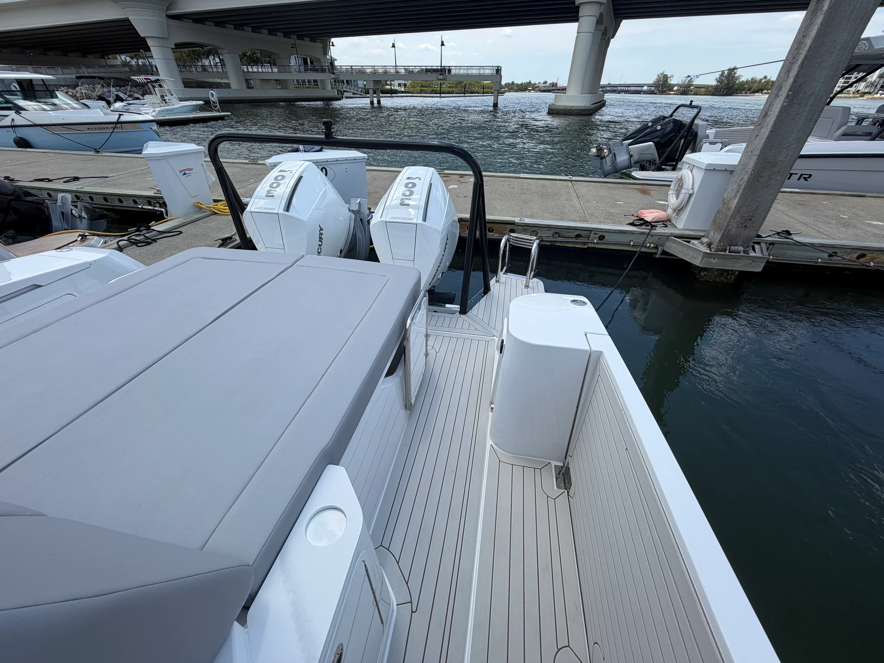 2026 Cruisers Yachts 38 VTR Image Thumbnail #48