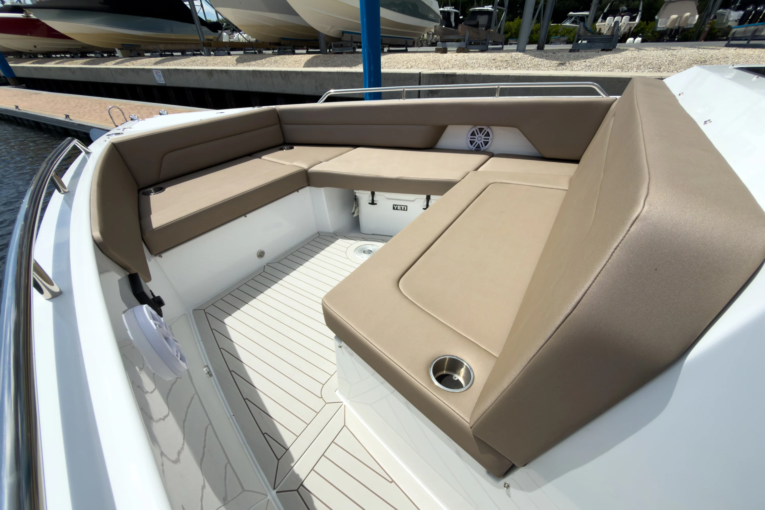 2026 Cruisers Yachts 38 VTR Image Thumbnail #22
