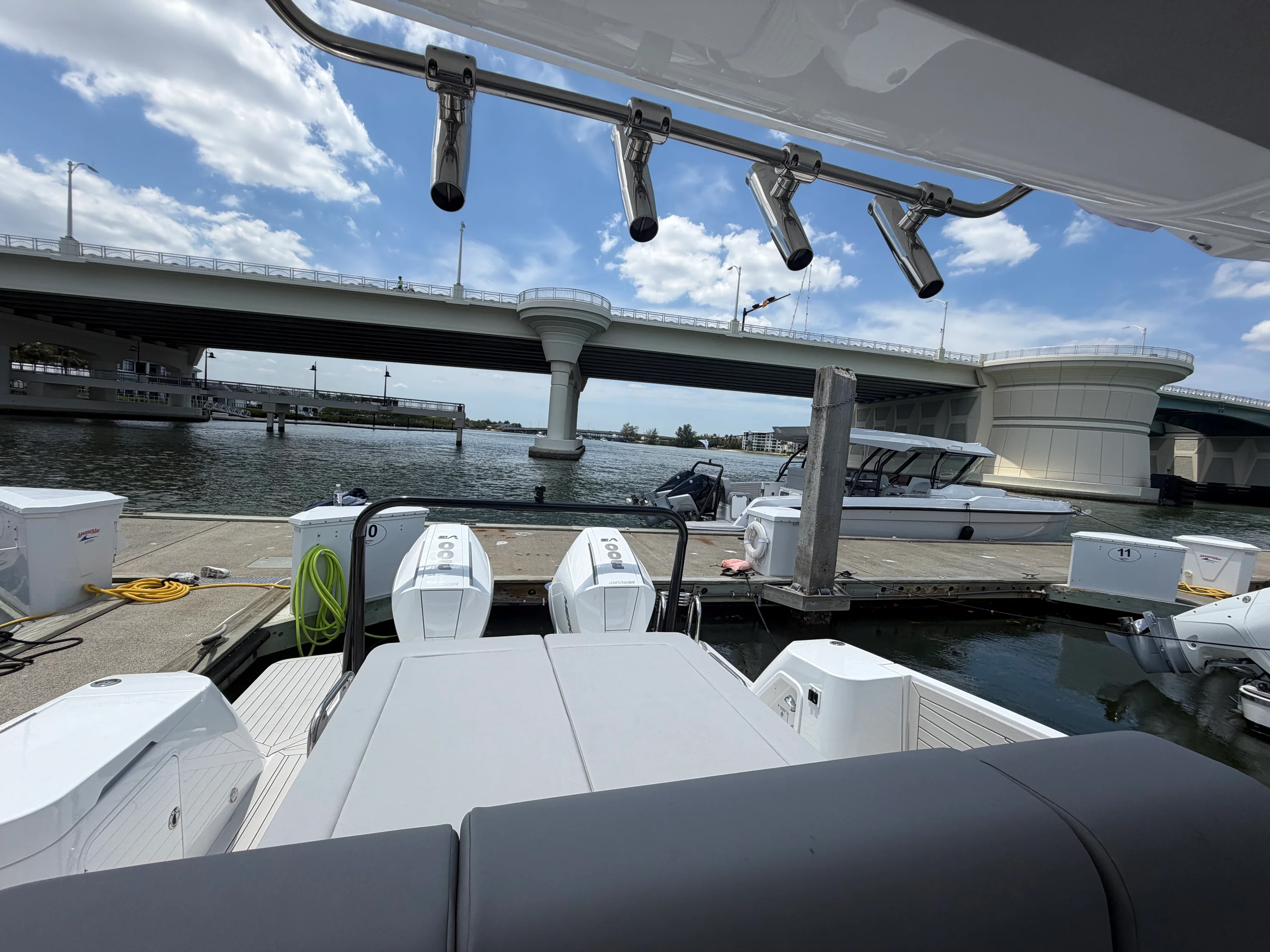 2026 Cruisers Yachts 38 VTR Image Thumbnail #19