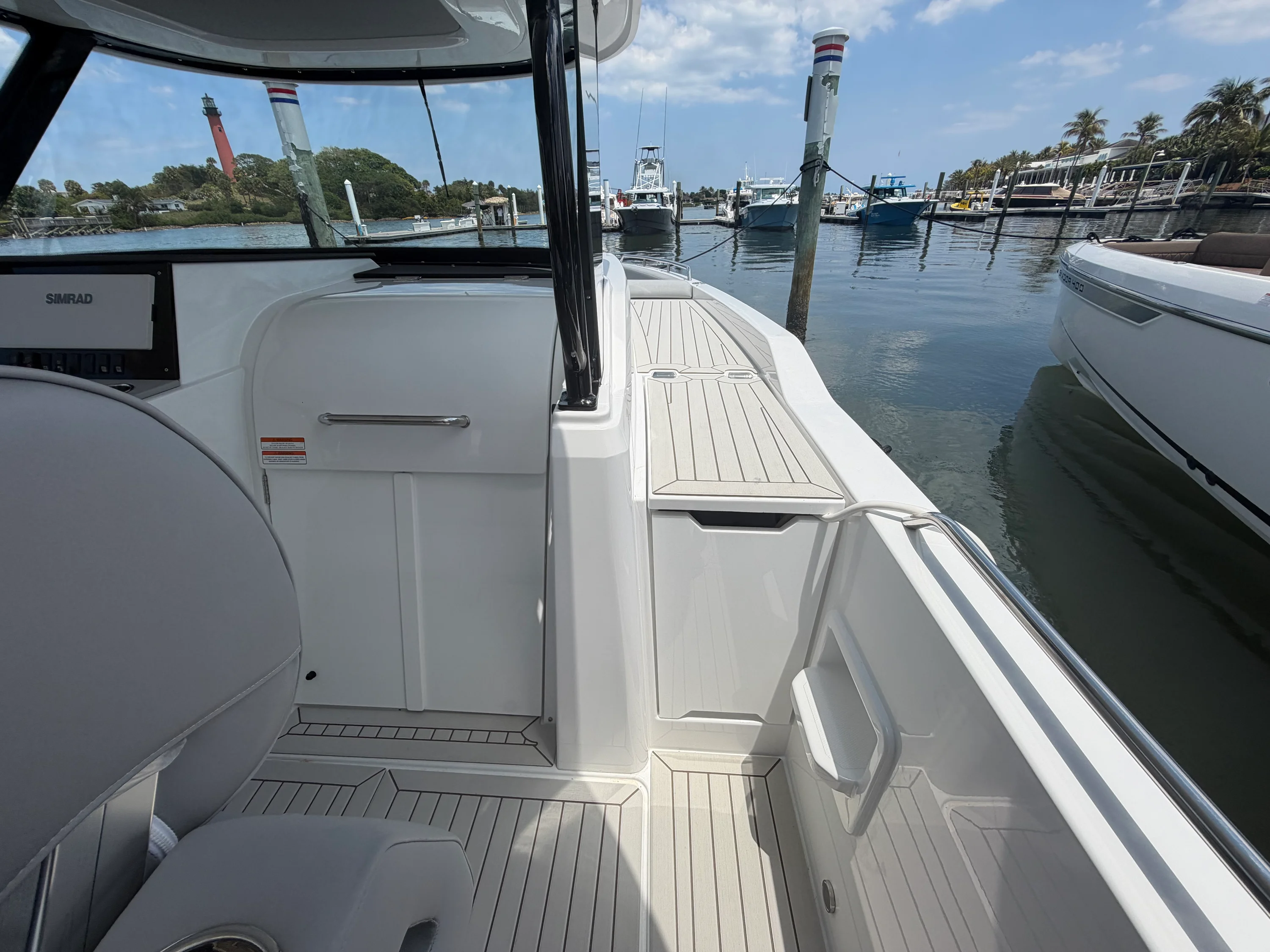 2026 Cruisers Yachts 38 VTR Image Thumbnail #27