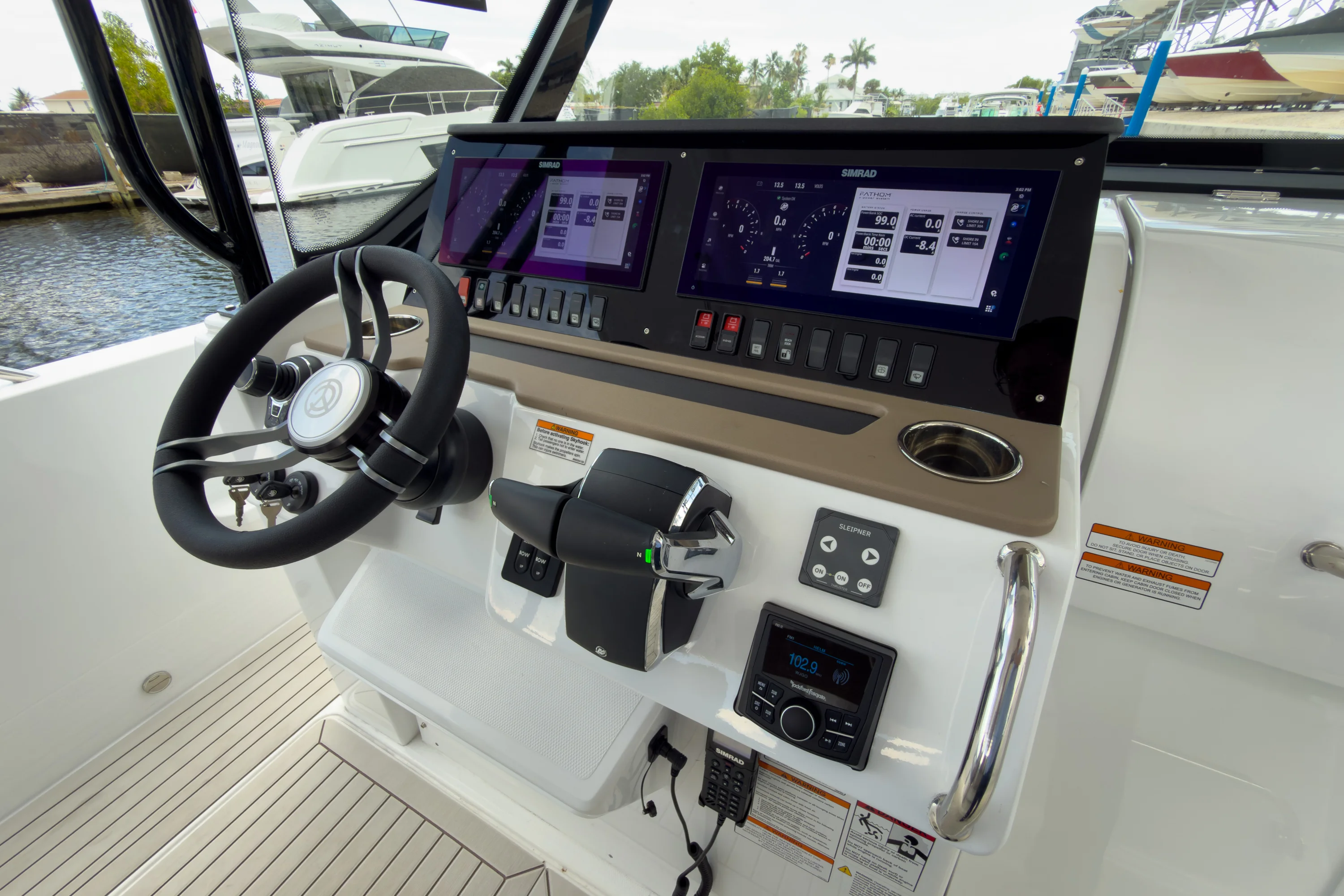 2026 Cruisers Yachts 38 VTR Image Thumbnail #13