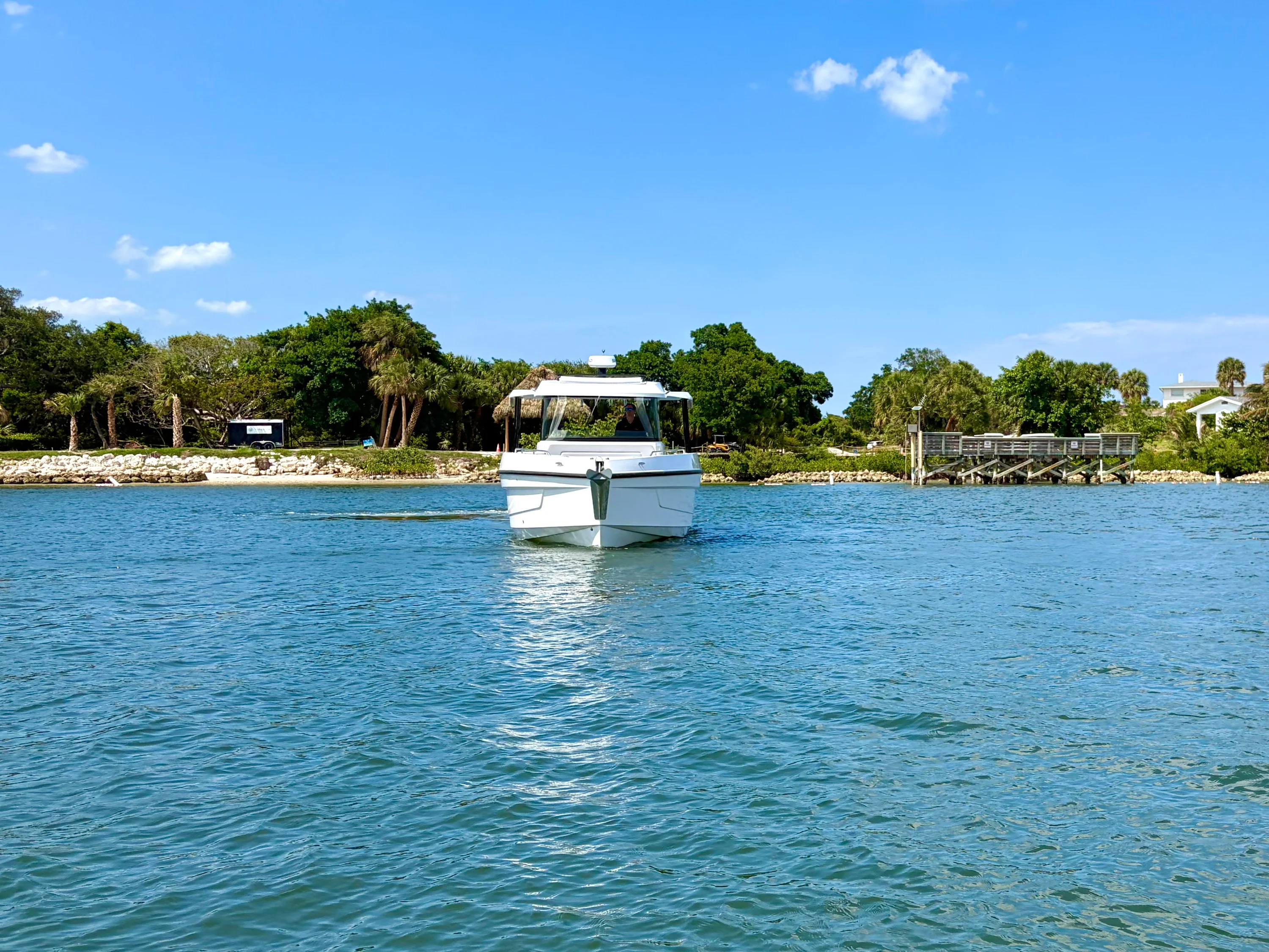 2026 Cruisers Yachts 38 VTR Image Thumbnail #13