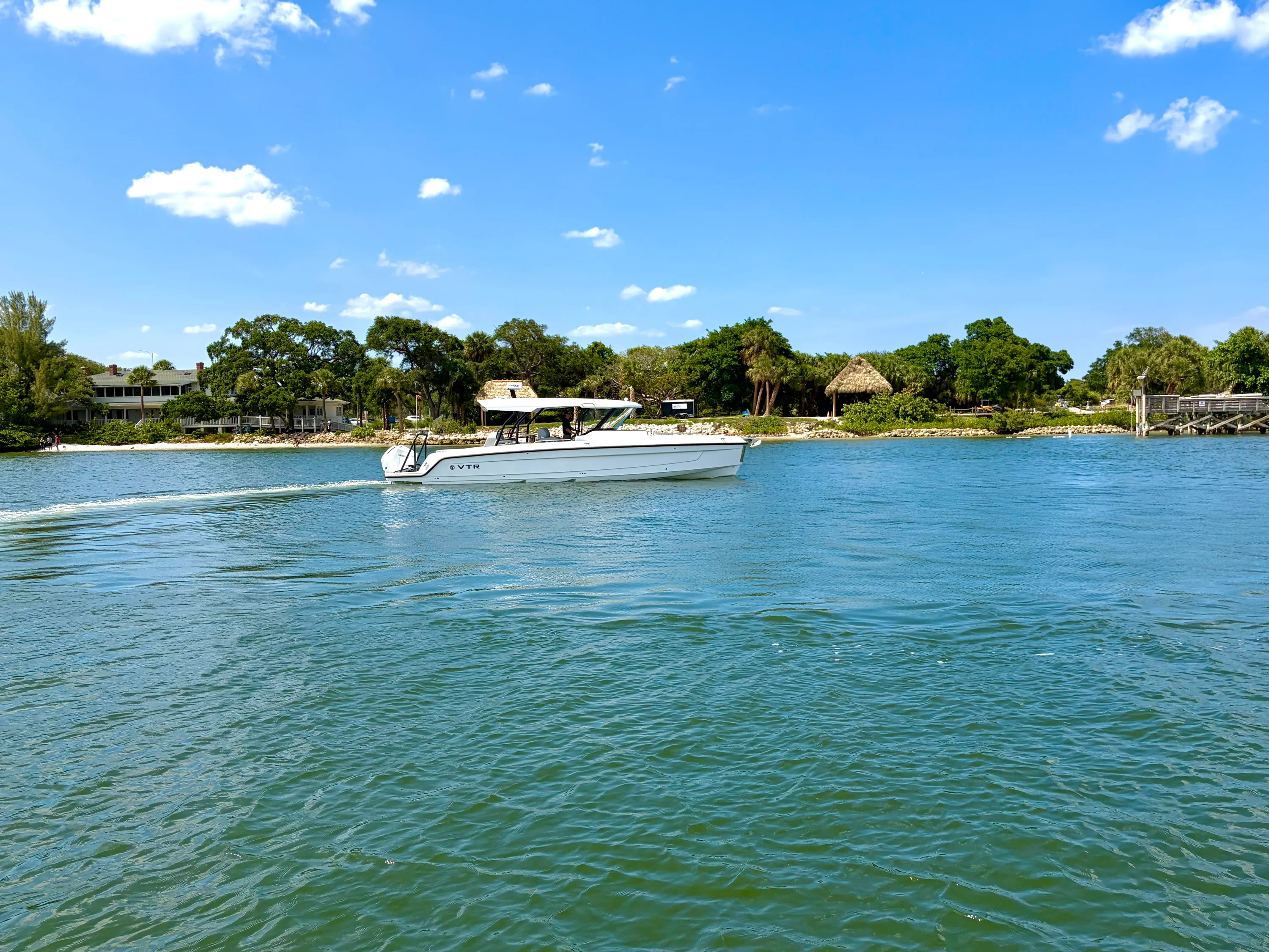 2026 Cruisers Yachts 38 VTR Image Thumbnail #7