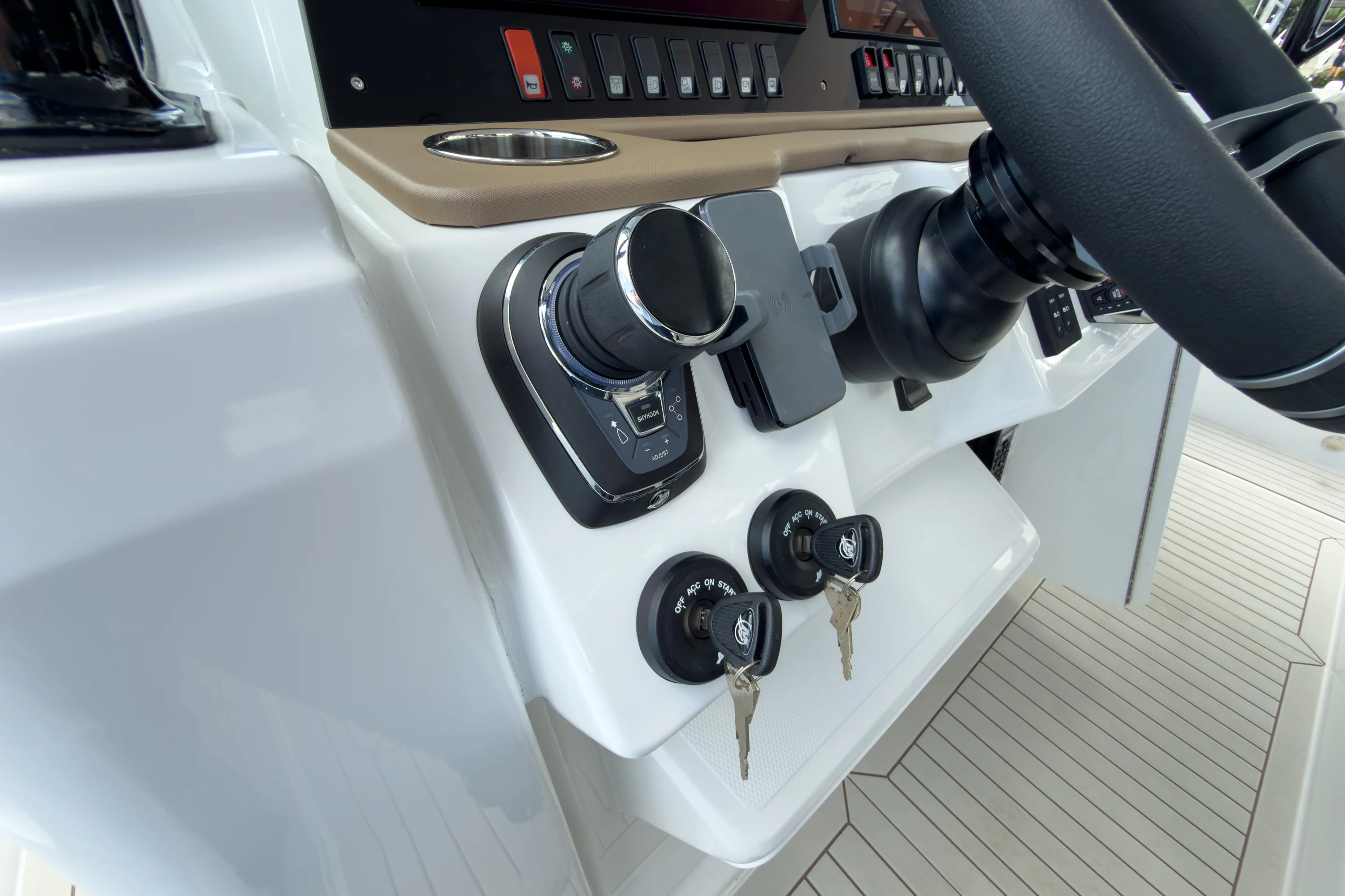 2026 Cruisers Yachts 38 VTR Image Thumbnail #15
