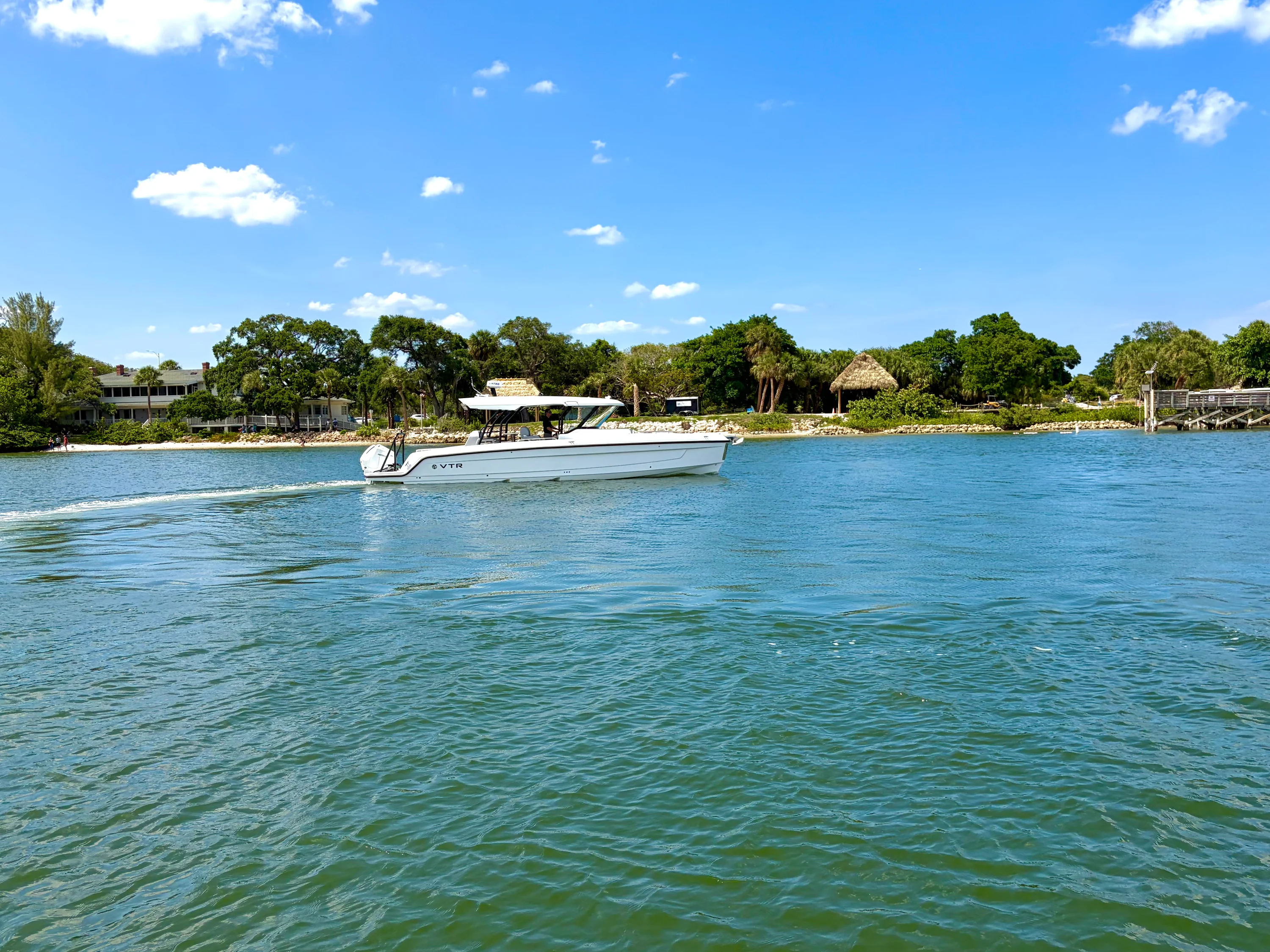 2026 Cruisers Yachts 38 VTR Image Thumbnail #8