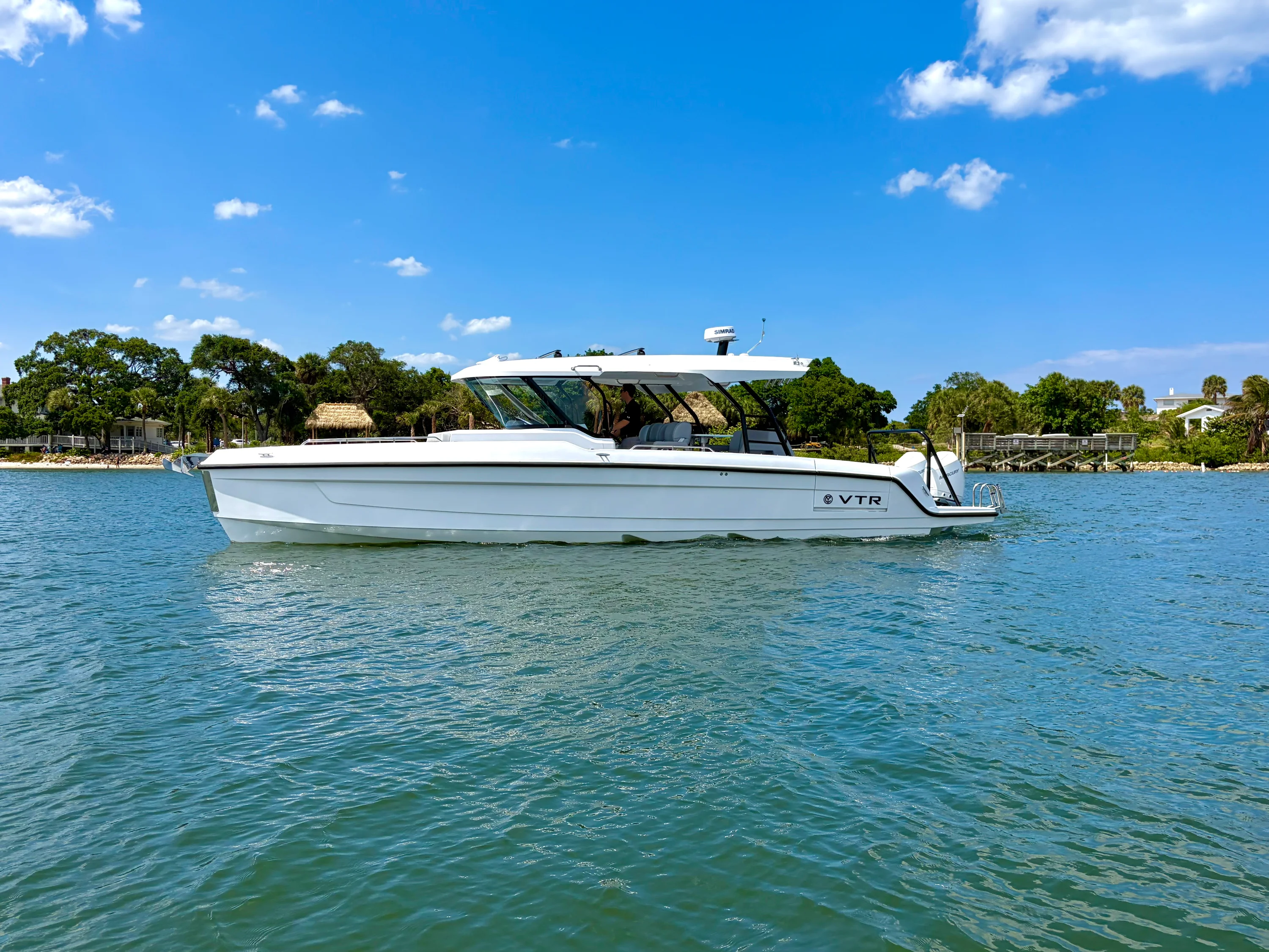 2026 Cruisers Yachts 38 VTR Image Thumbnail #2