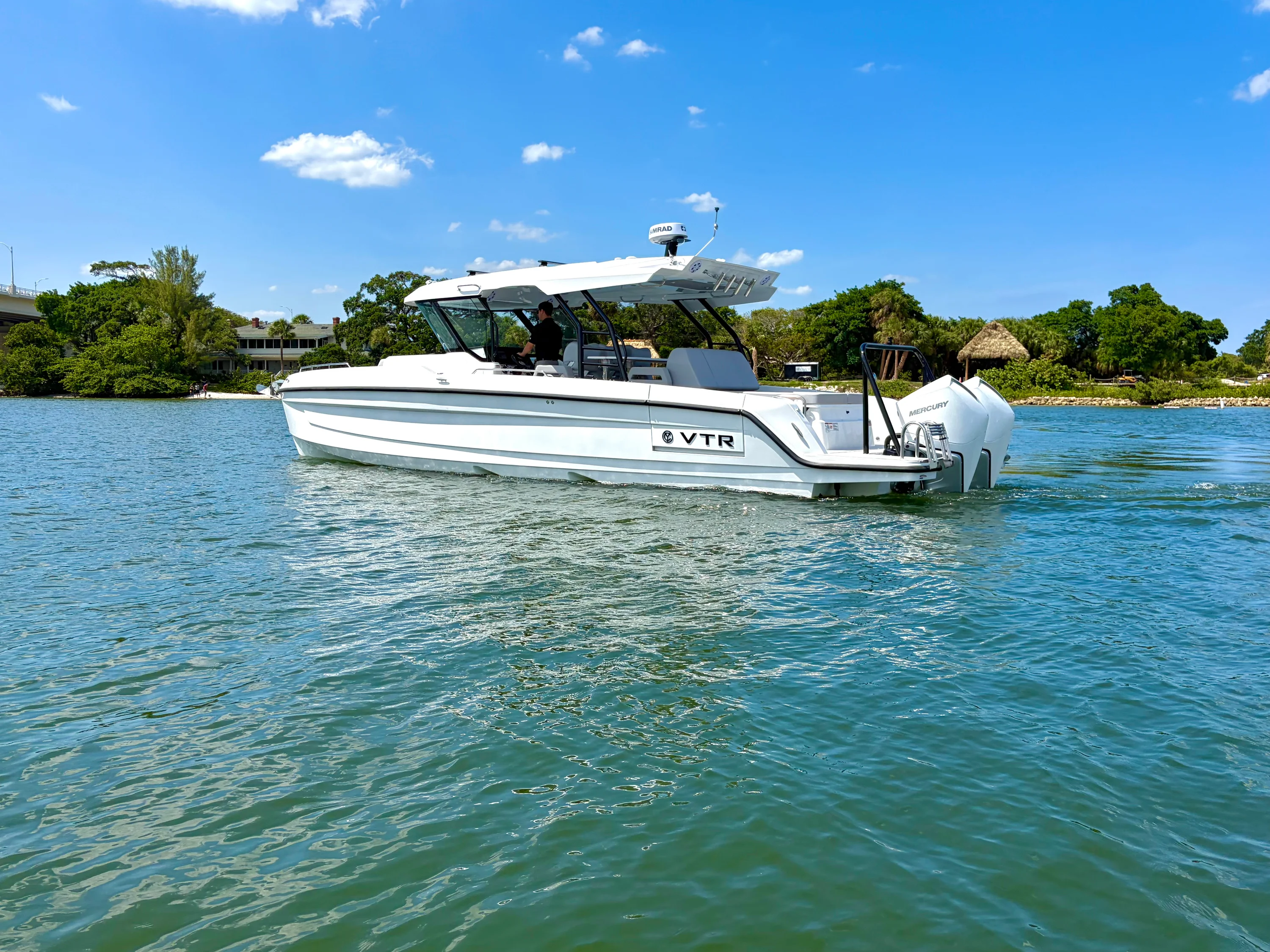 2026 Cruisers Yachts 38 VTR Image Thumbnail #14