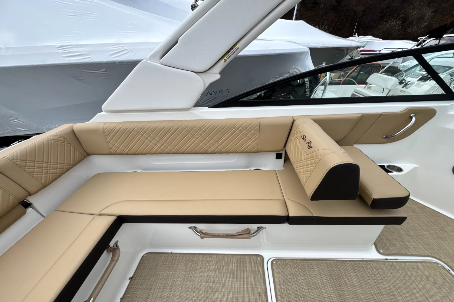 2026 Sea Ray SDX 250 Outboard Image Thumbnail #15