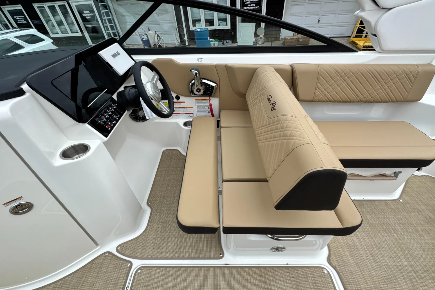 2026 Sea Ray SDX 250 Outboard Image Thumbnail #24