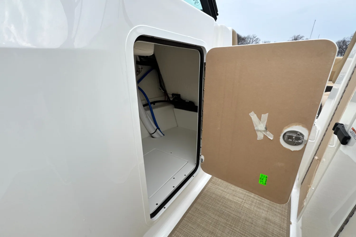 2026 Sea Ray SDX 250 Outboard Image Thumbnail #40