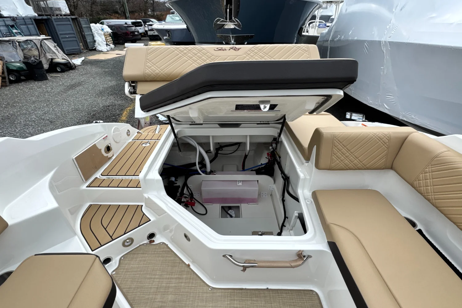 2026 Sea Ray SDX 250 Outboard Image Thumbnail #13