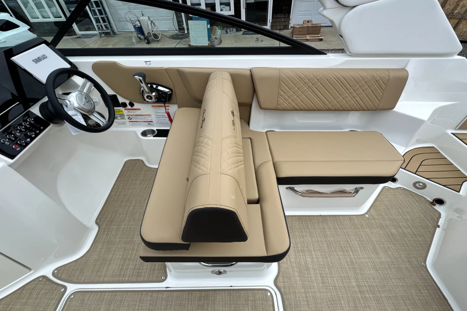 2026 Sea Ray SDX 250 Outboard Image Thumbnail #20