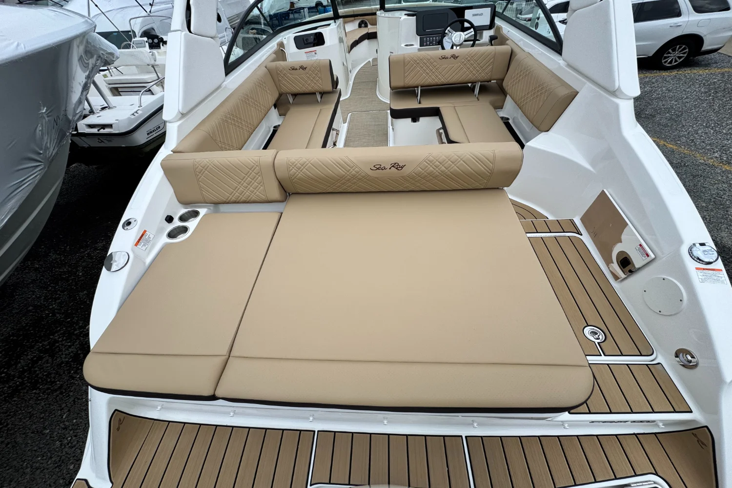 2026 Sea Ray SDX 250 Outboard Image Thumbnail #7