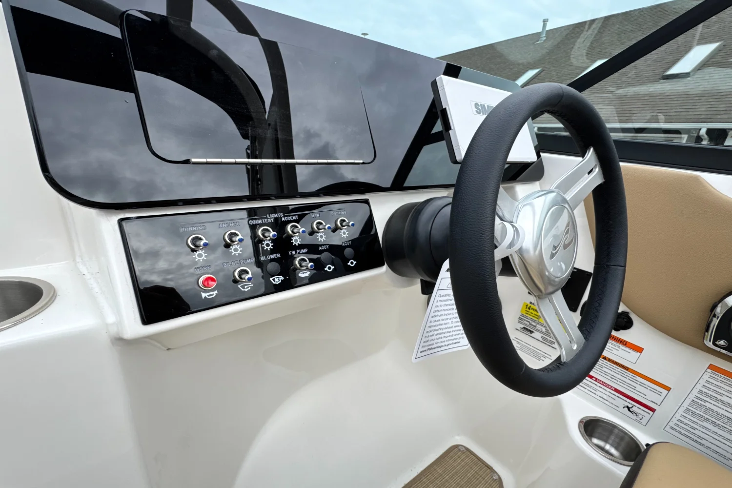 2026 Sea Ray SDX 250 Outboard Image Thumbnail #28