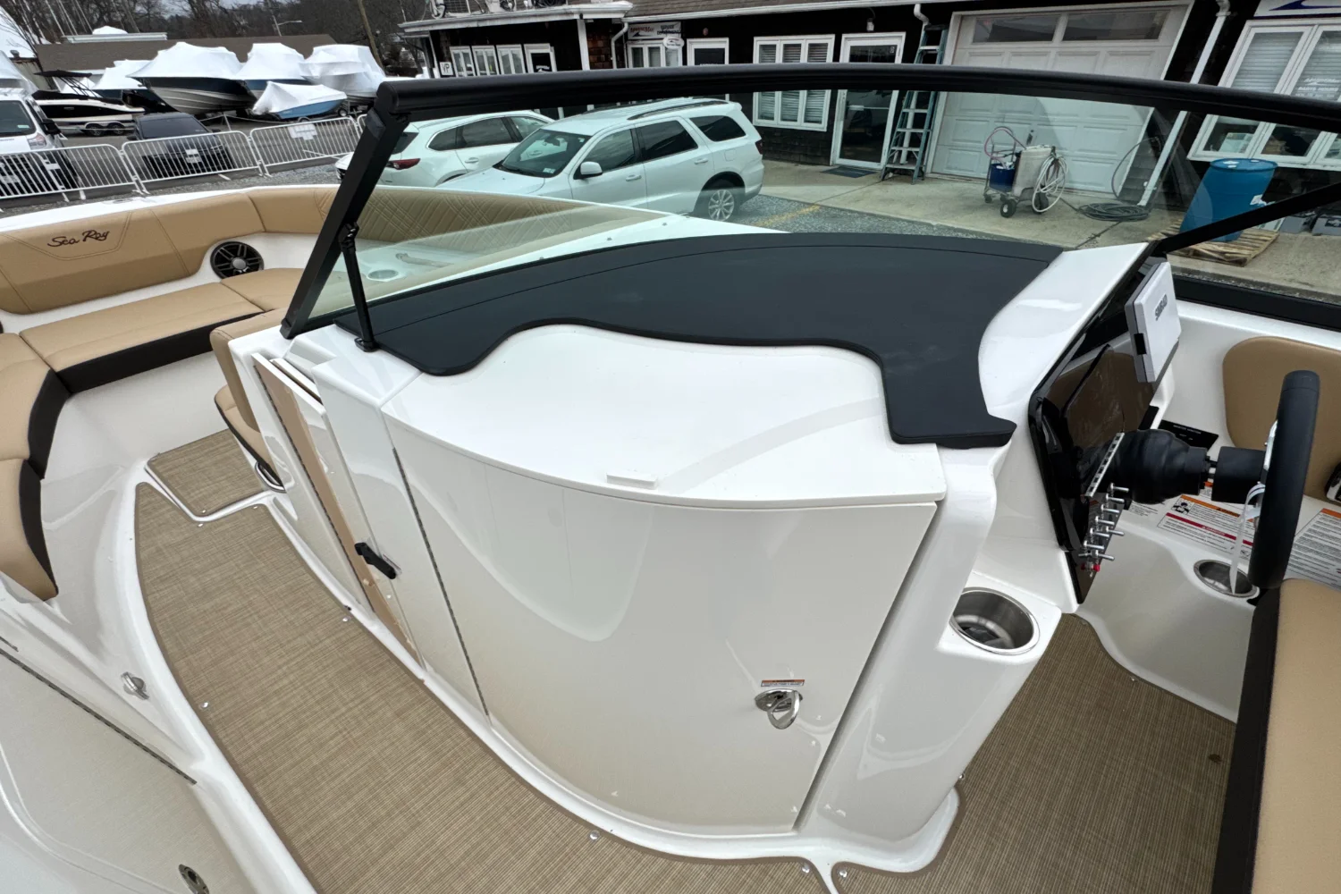 2026 Sea Ray SDX 250 Outboard Image Thumbnail #33