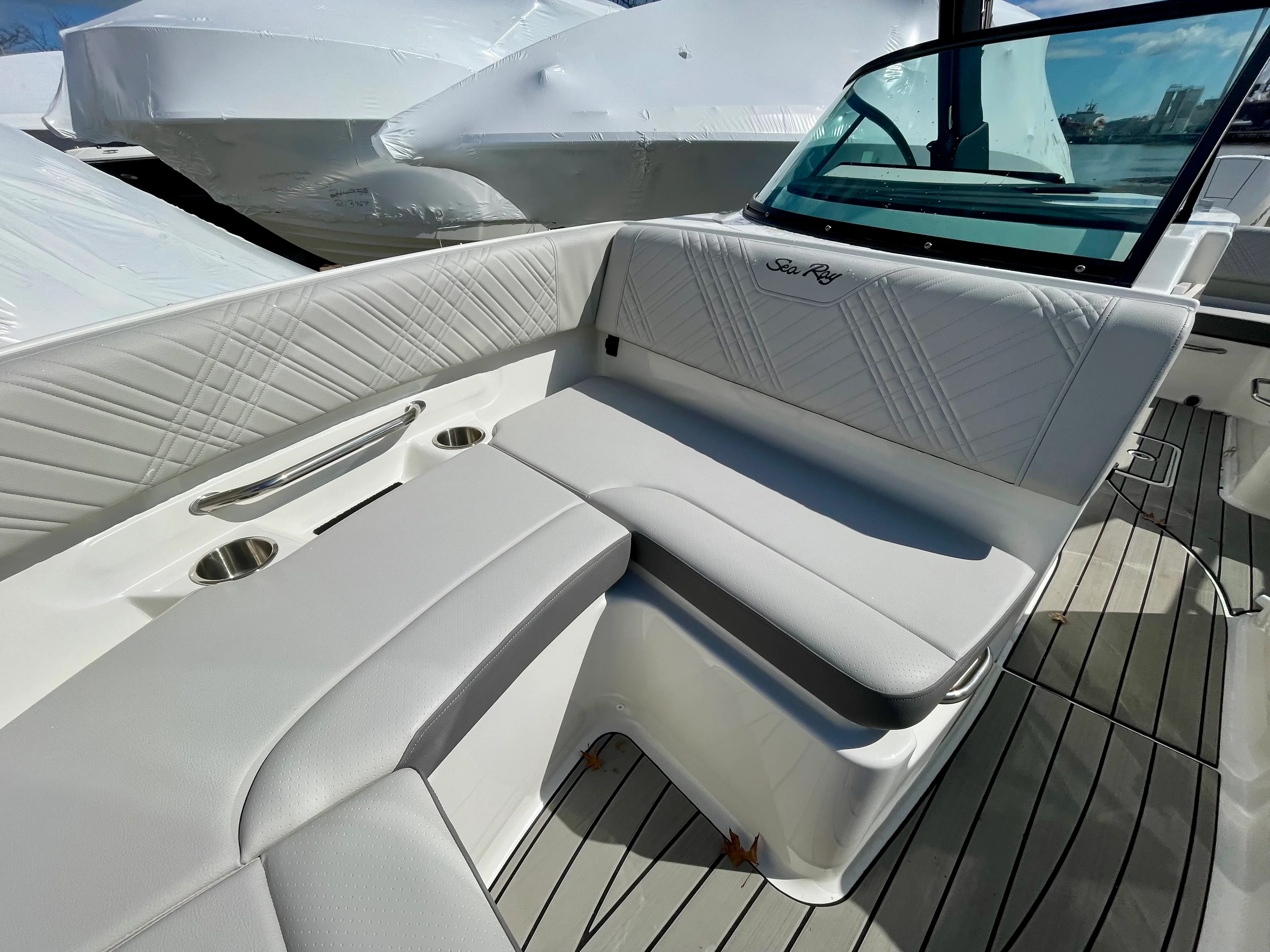 2026 Sea Ray SDX 230 Outboard Image Thumbnail #22