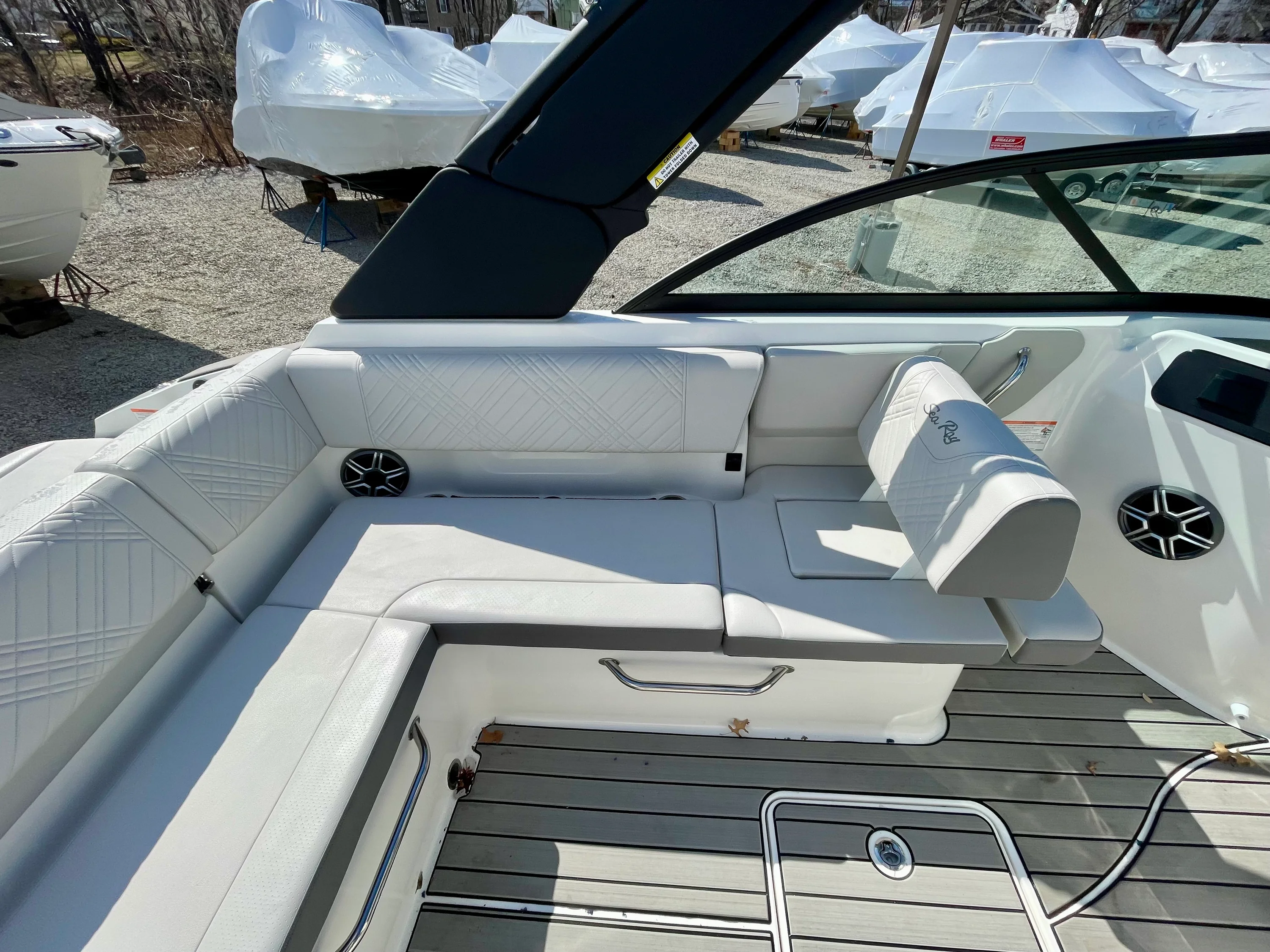 2026 Sea Ray SDX 230 Outboard Image Thumbnail #9