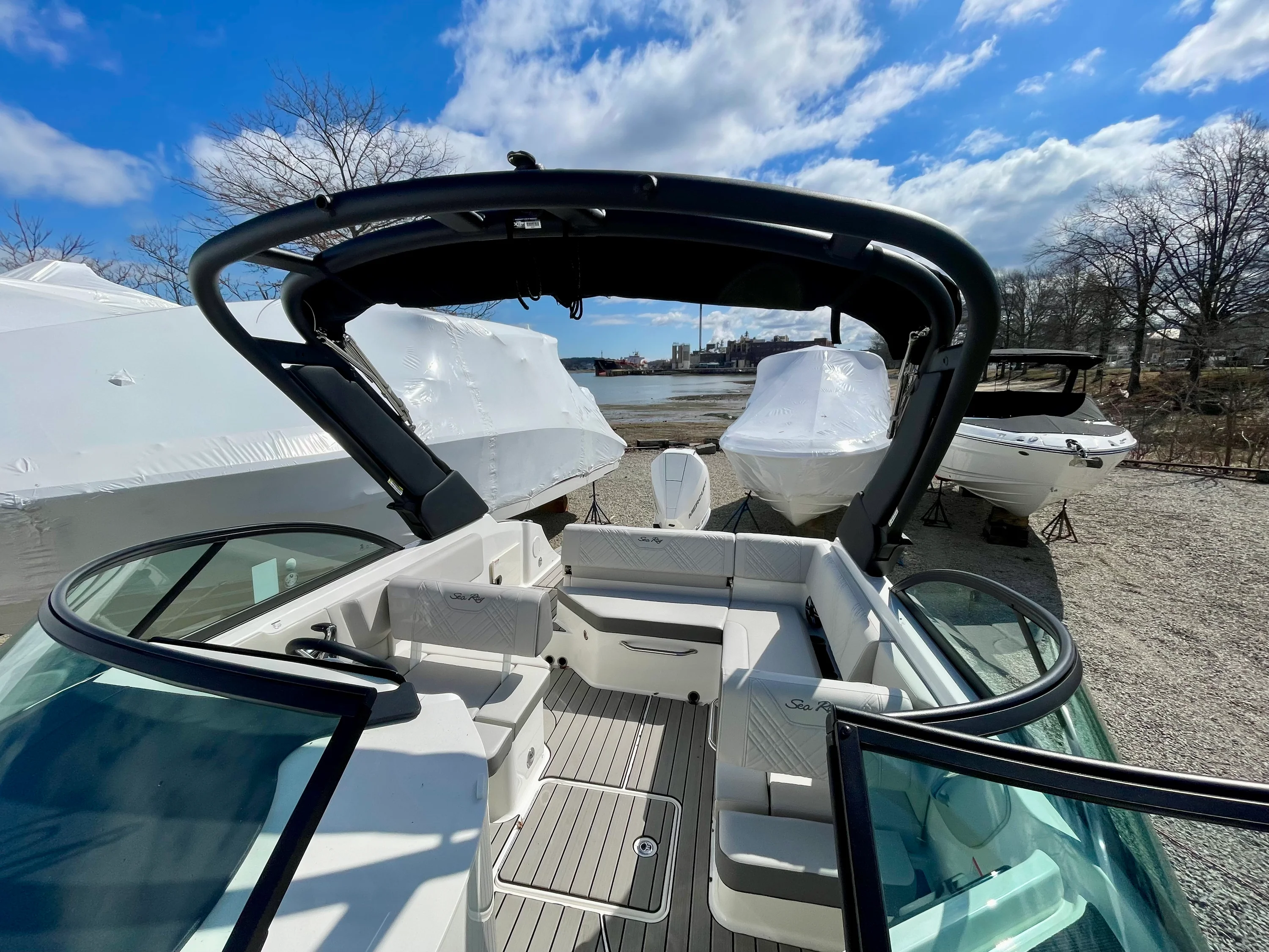 2026 Sea Ray SDX 230 Outboard Image Thumbnail #25