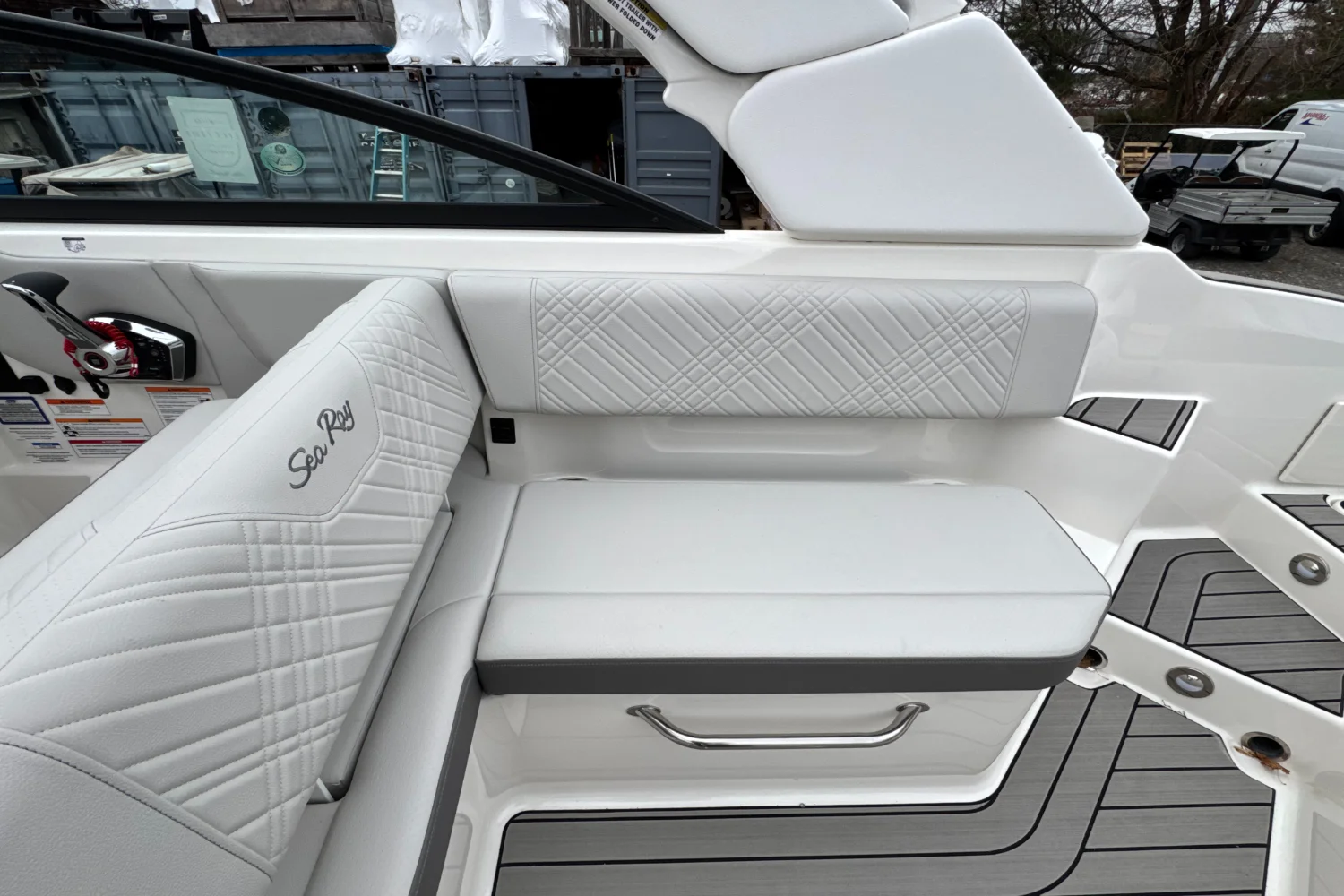 2026 Sea Ray SDX 270 Outboard Image Thumbnail #20