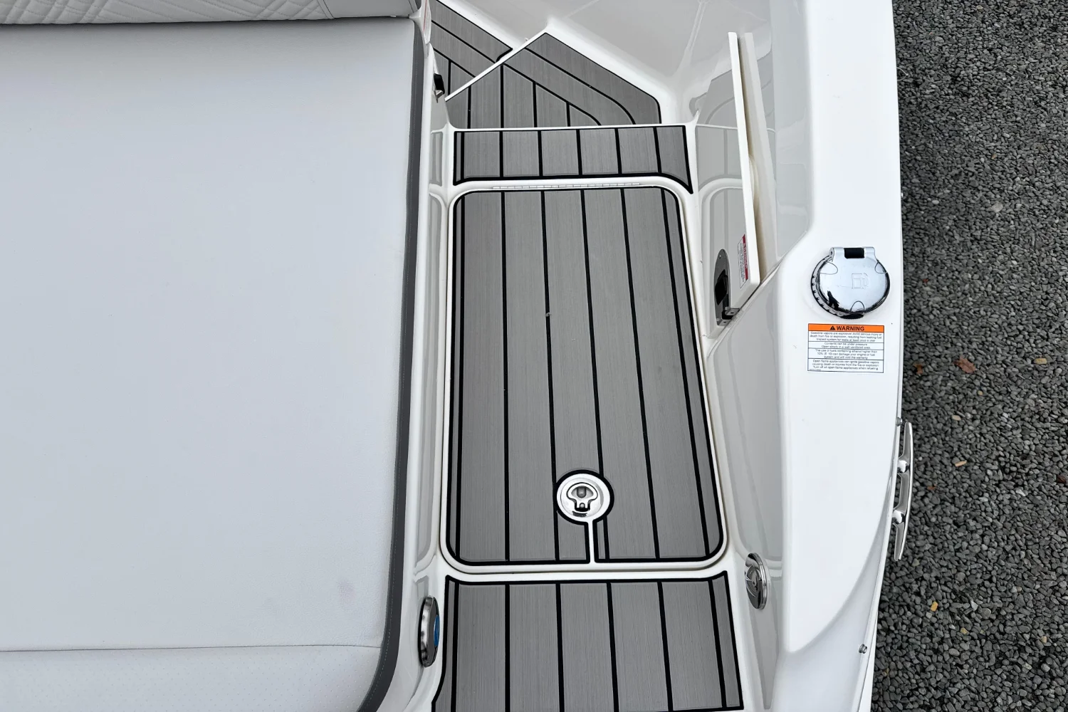 2026 Sea Ray SDX 270 Outboard Image Thumbnail #9