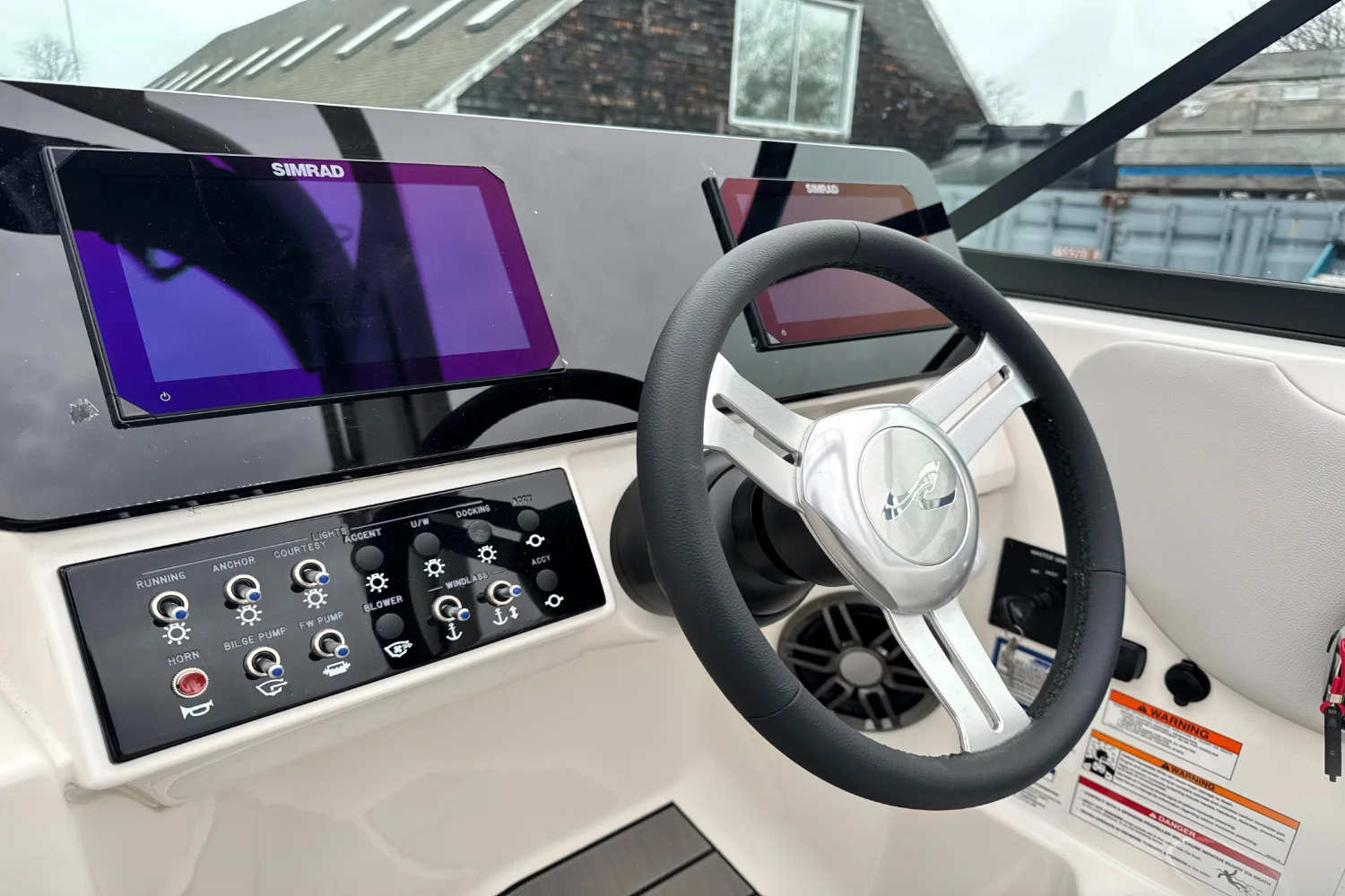 2026 Sea Ray SDX 270 Outboard Image Thumbnail #27