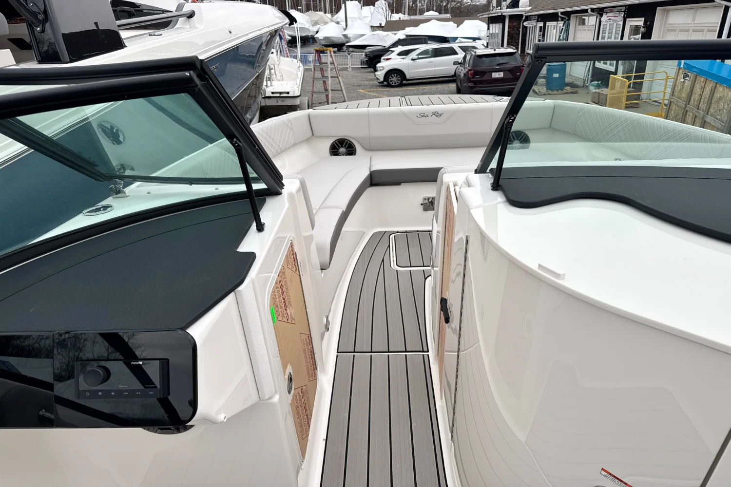 2026 Sea Ray SDX 270 Outboard Image Thumbnail #37