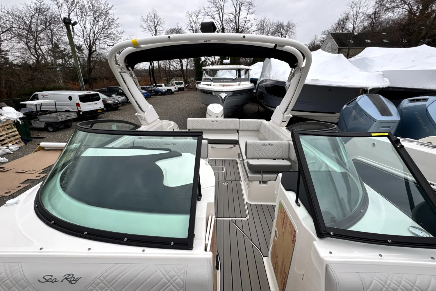 2026 Sea Ray SDX 270 Outboard Image Thumbnail #56