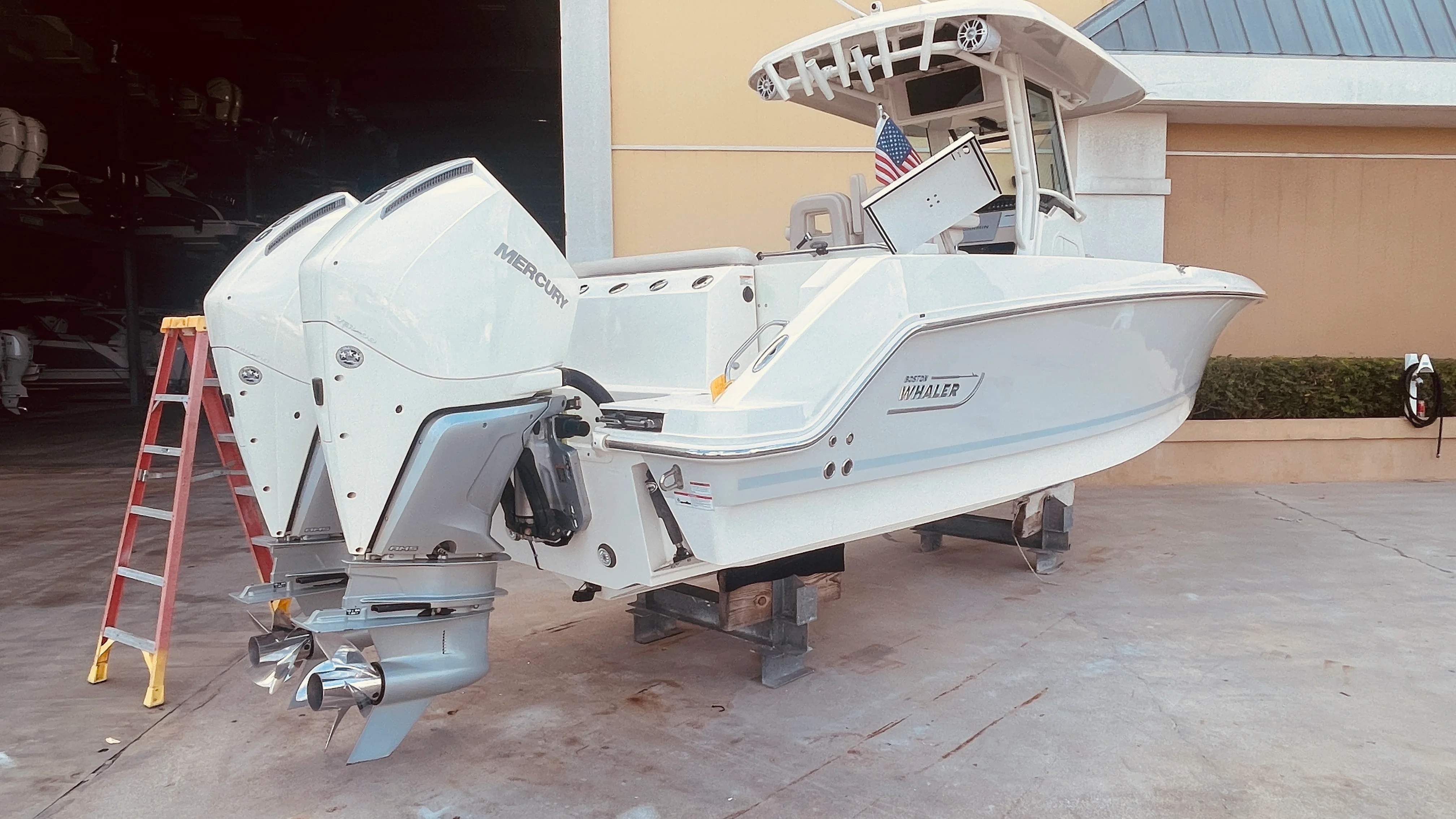 2019 Boston Whaler 280 OUTRAGE Image Thumbnail #3