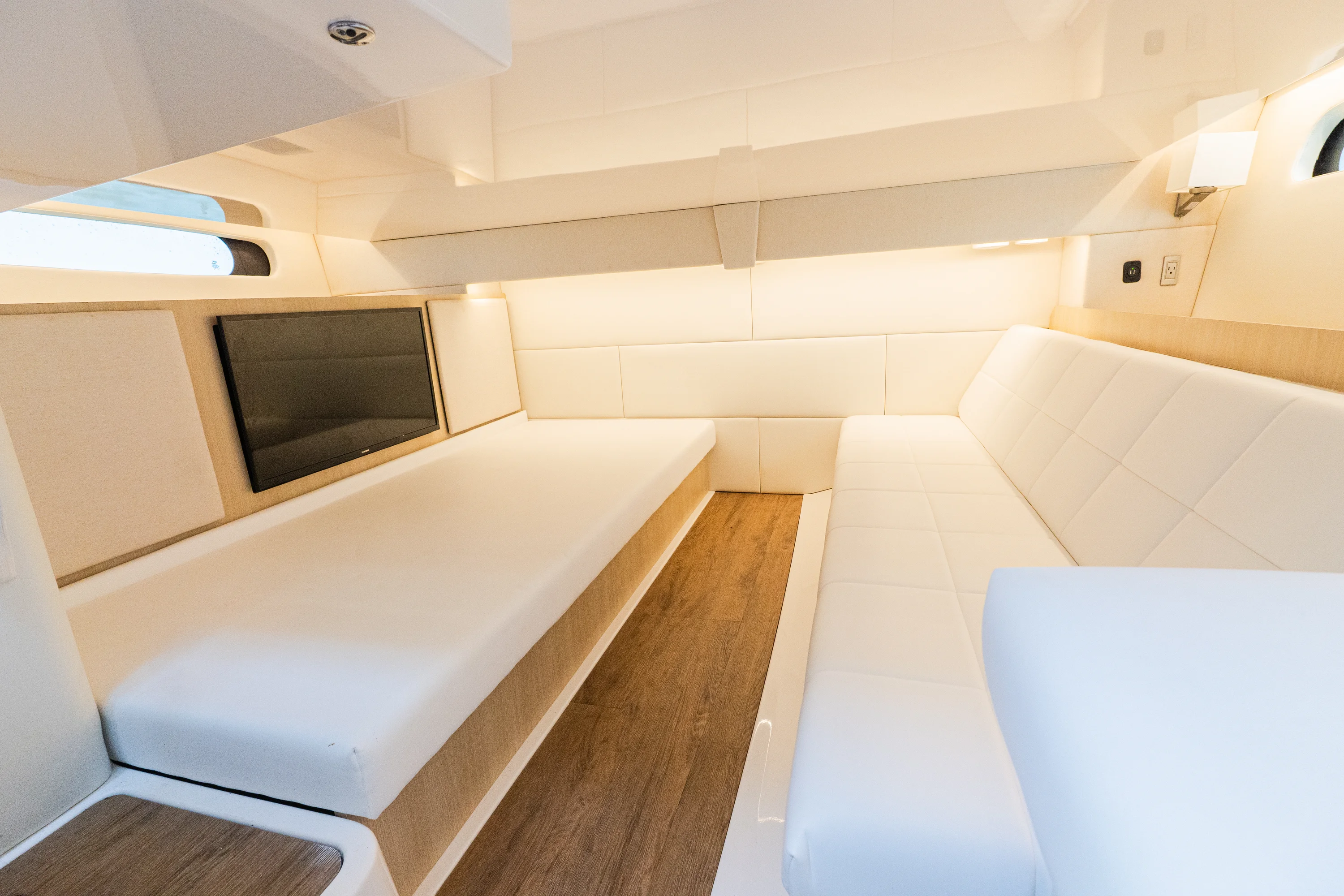 2023 Regal 36XO Image Thumbnail #18