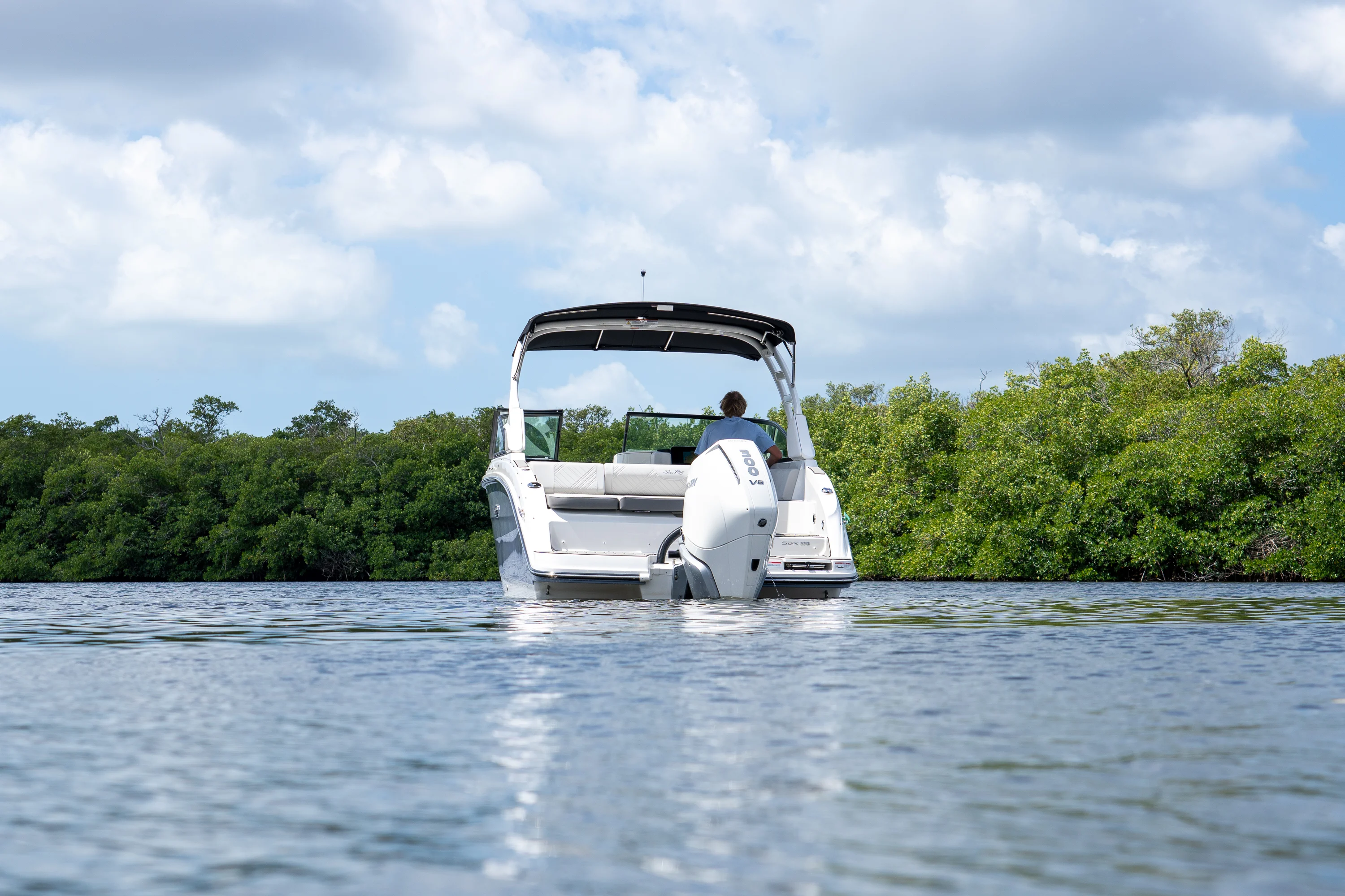 2026 Sea Ray SDX 270 Outboard Image Thumbnail #23