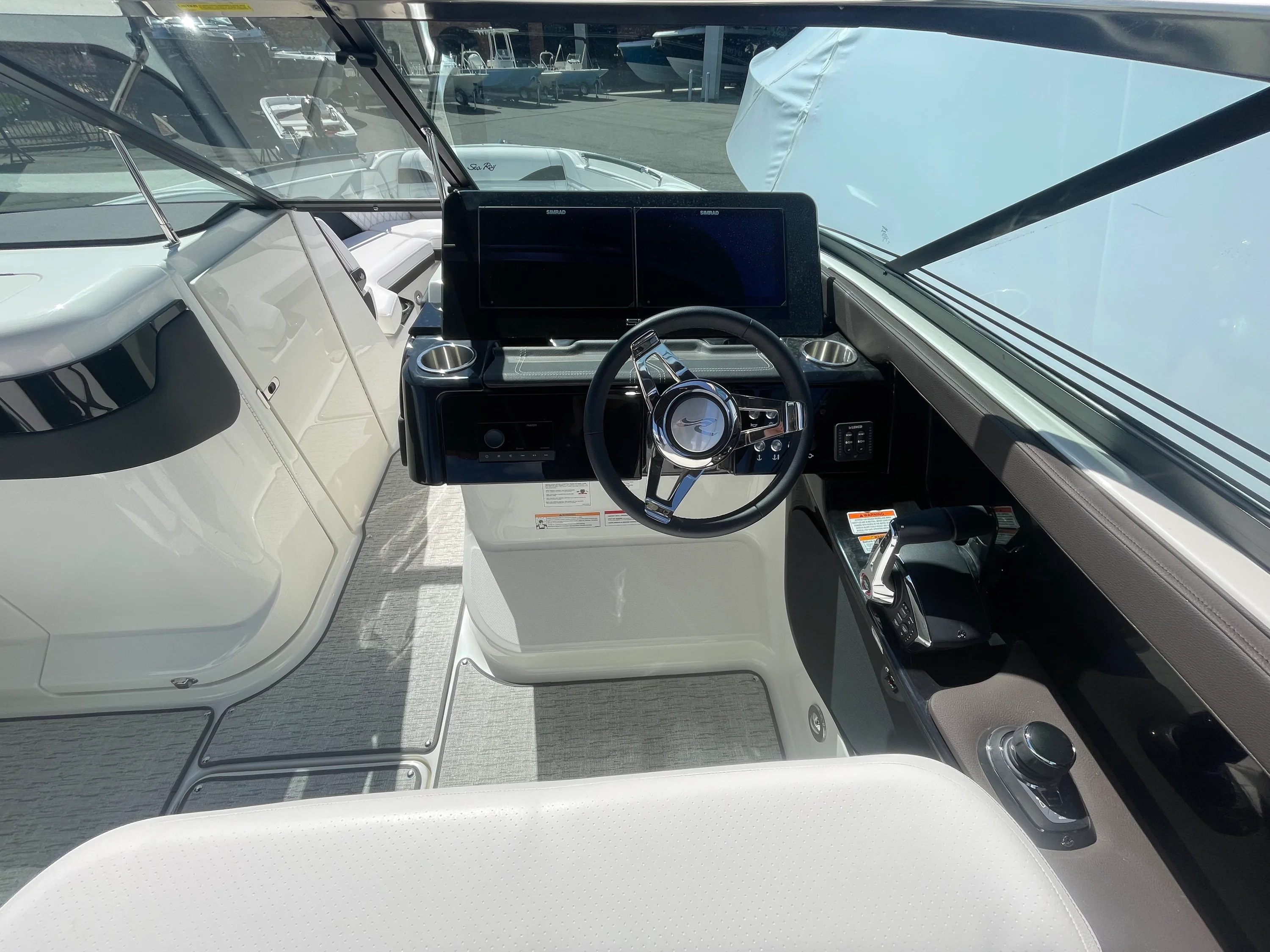 2026 Sea Ray SLX 280 Outboard Image Thumbnail #10