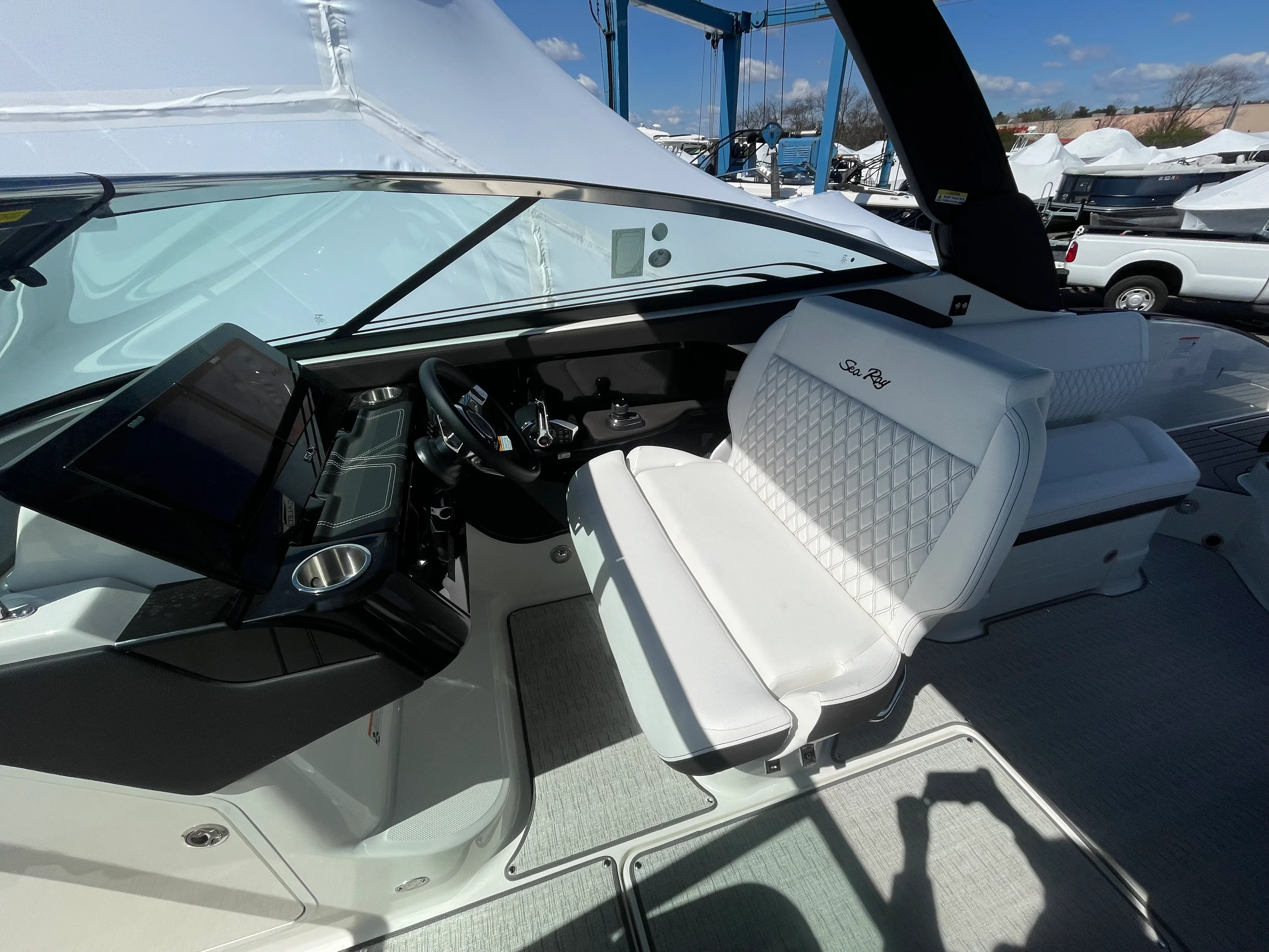 2026 Sea Ray SLX 280 Outboard Image Thumbnail #8