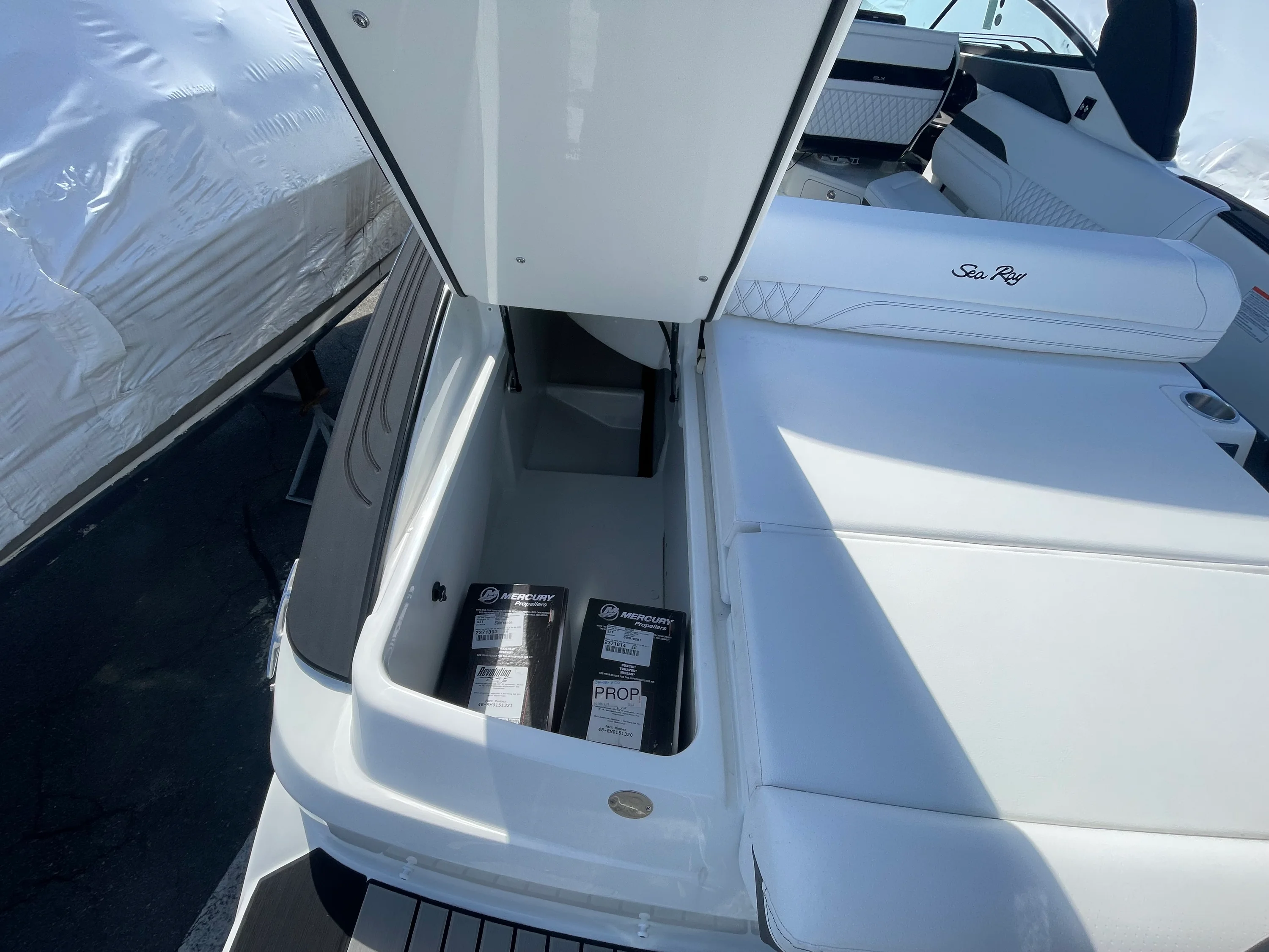 2026 Sea Ray SLX 280 Outboard Image Thumbnail #2