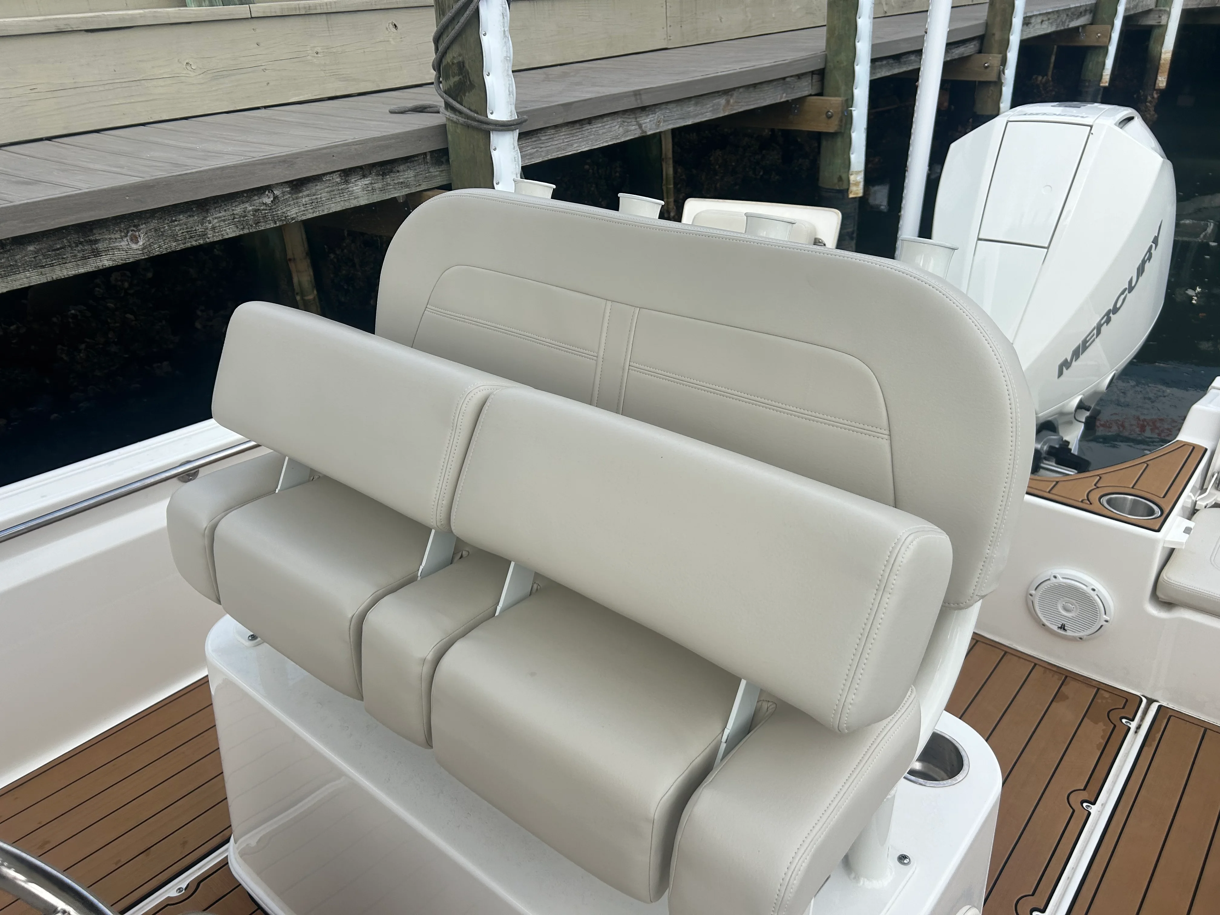 2023 Boston Whaler 210 Montauk Image Thumbnail #11