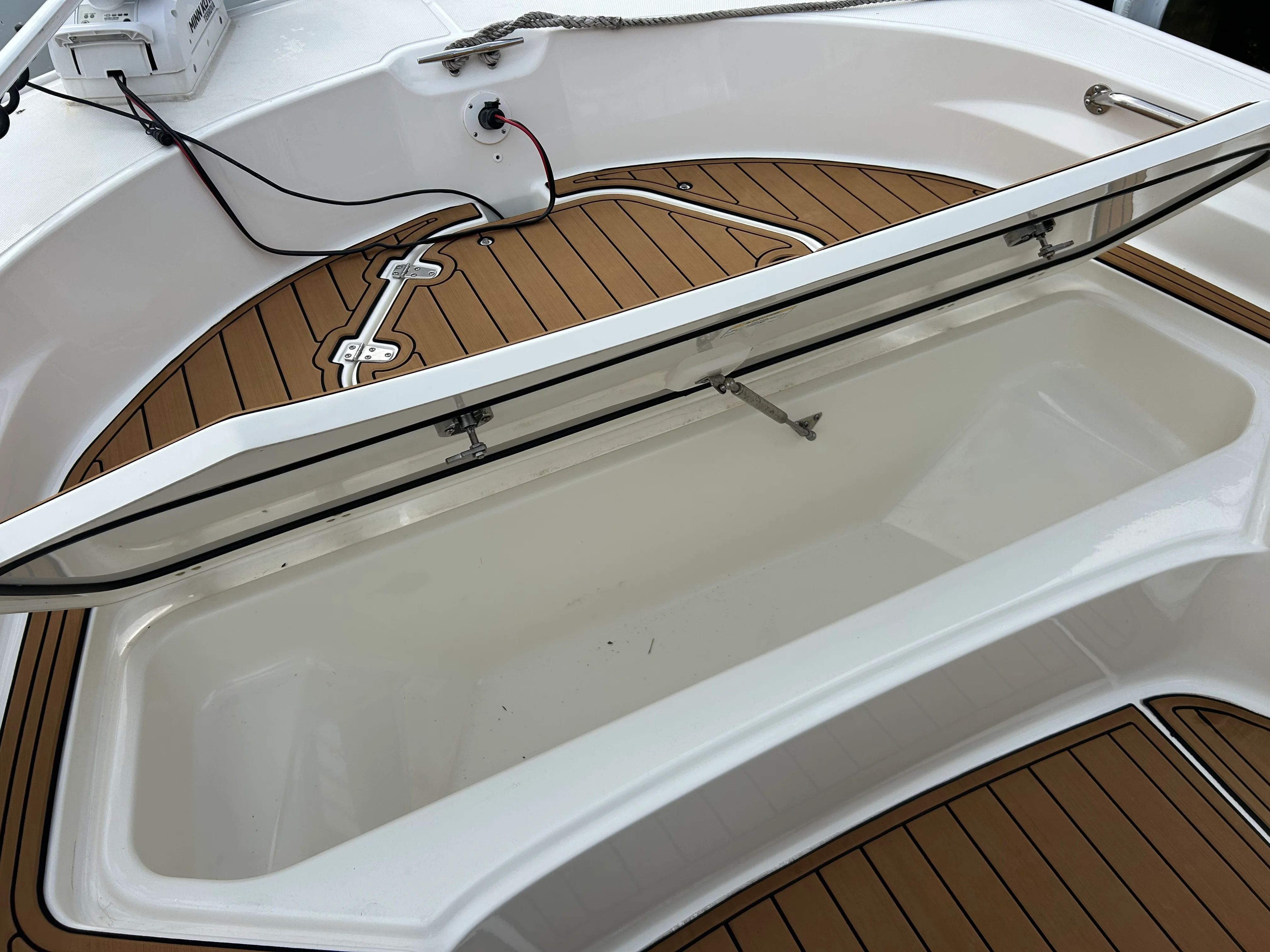 2023 Boston Whaler 210 Montauk Image Thumbnail #16