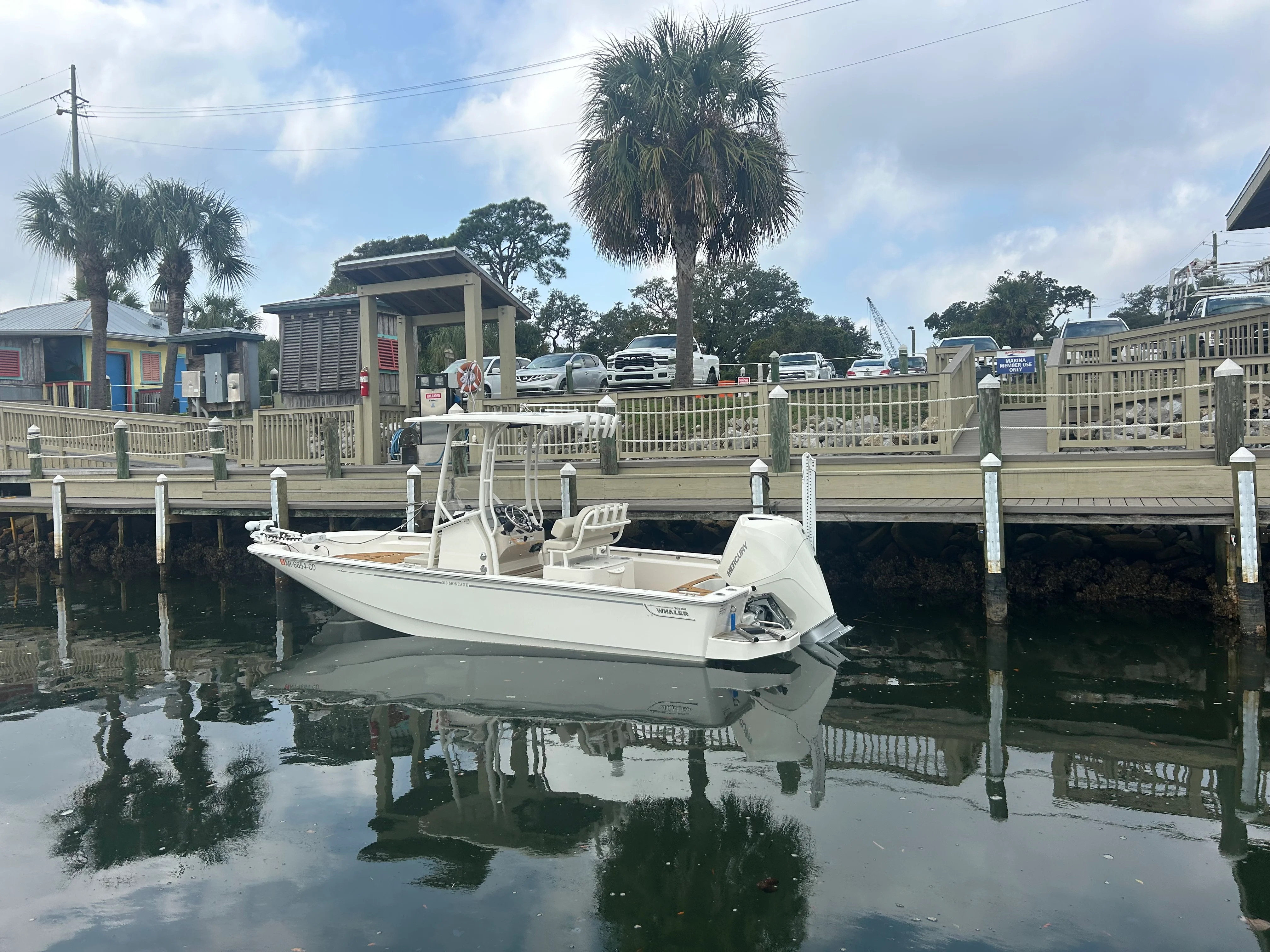 2023 Boston Whaler 210 Montauk Image Thumbnail #5