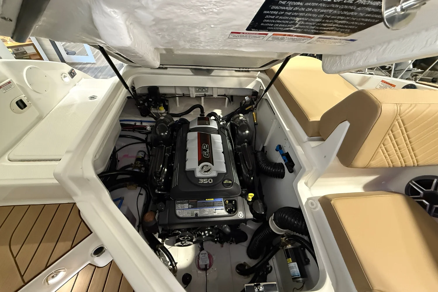 2026 Sea Ray SDX 250 Surf Image Thumbnail #13