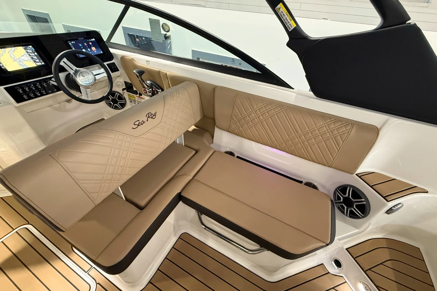 2026 Sea Ray SDX 250 Surf Image Thumbnail #15