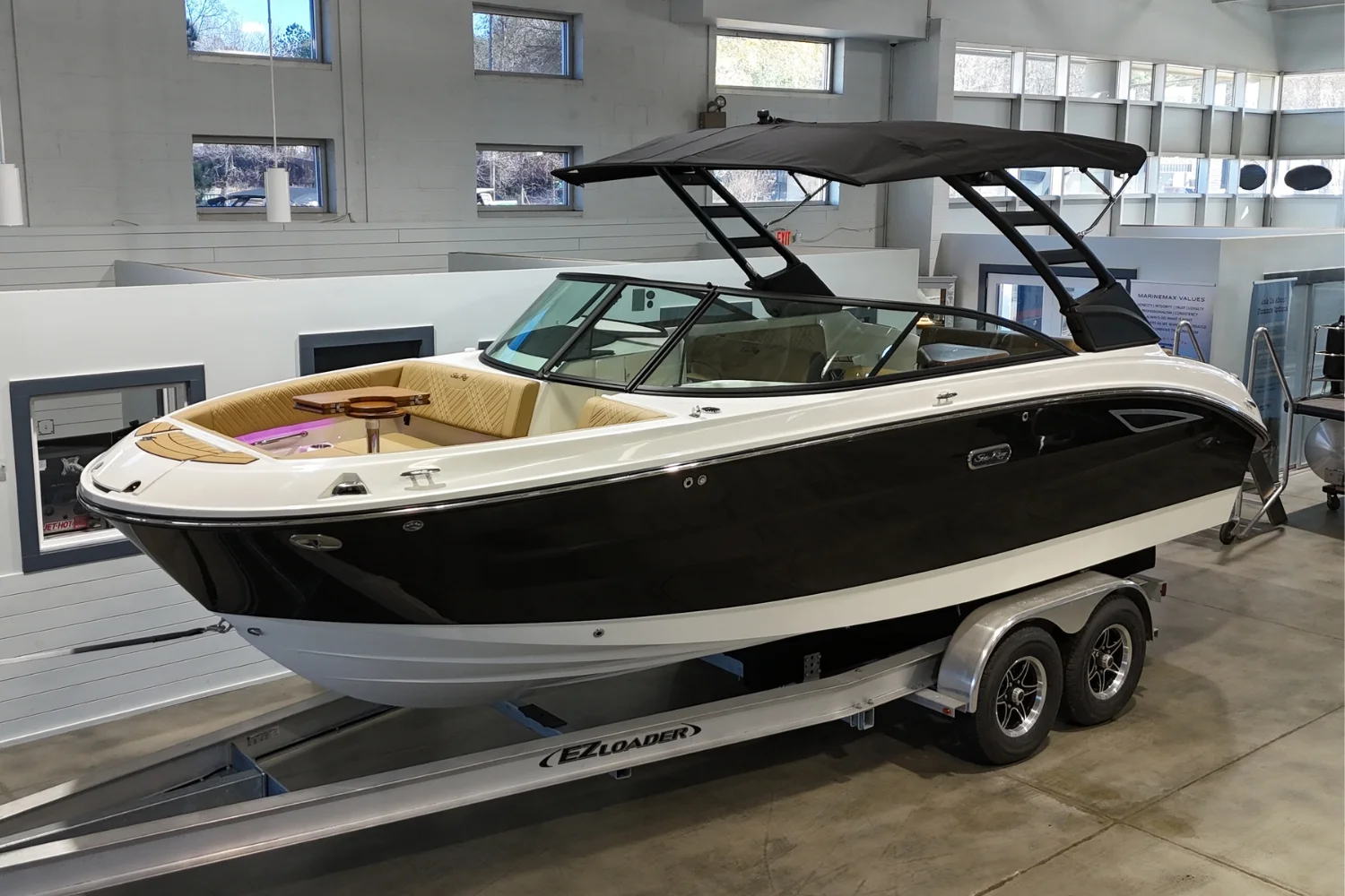 2026 Sea Ray SDX 250 Surf Image Thumbnail #1