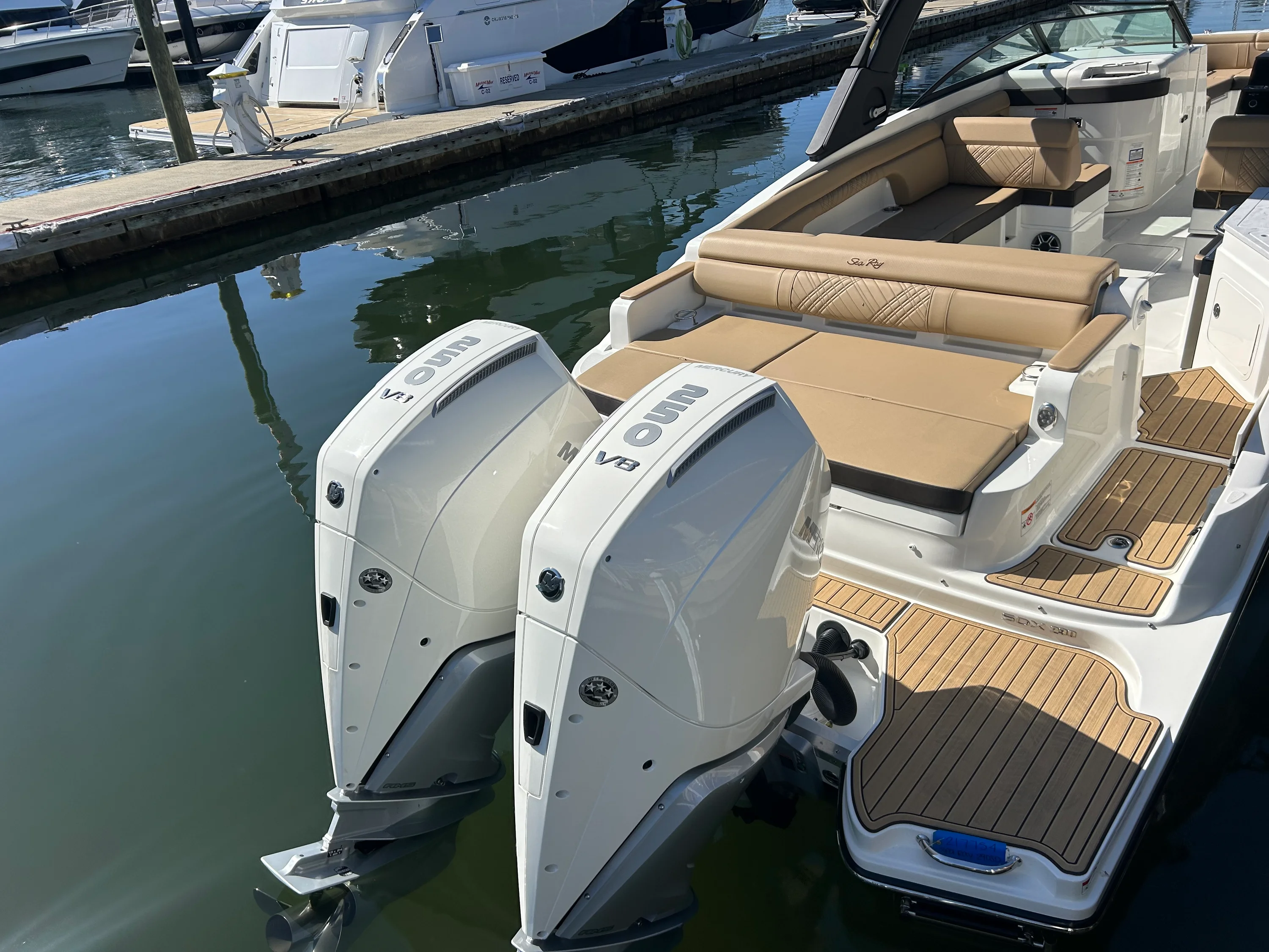 2026 Sea Ray SDX 290 Outboard Image Thumbnail #11