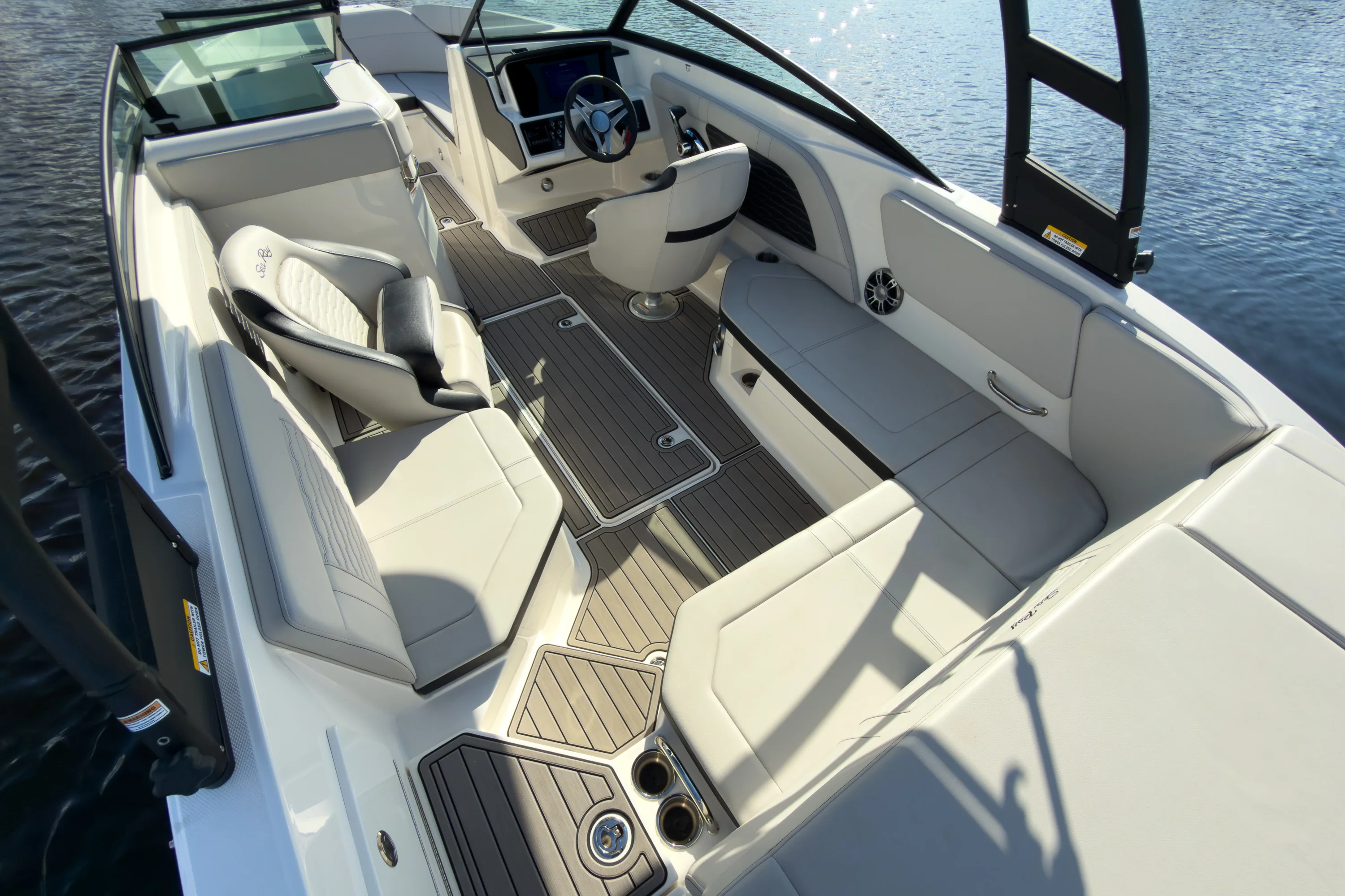 2024 Sea Ray SPX 230 Outboard Image Thumbnail #7