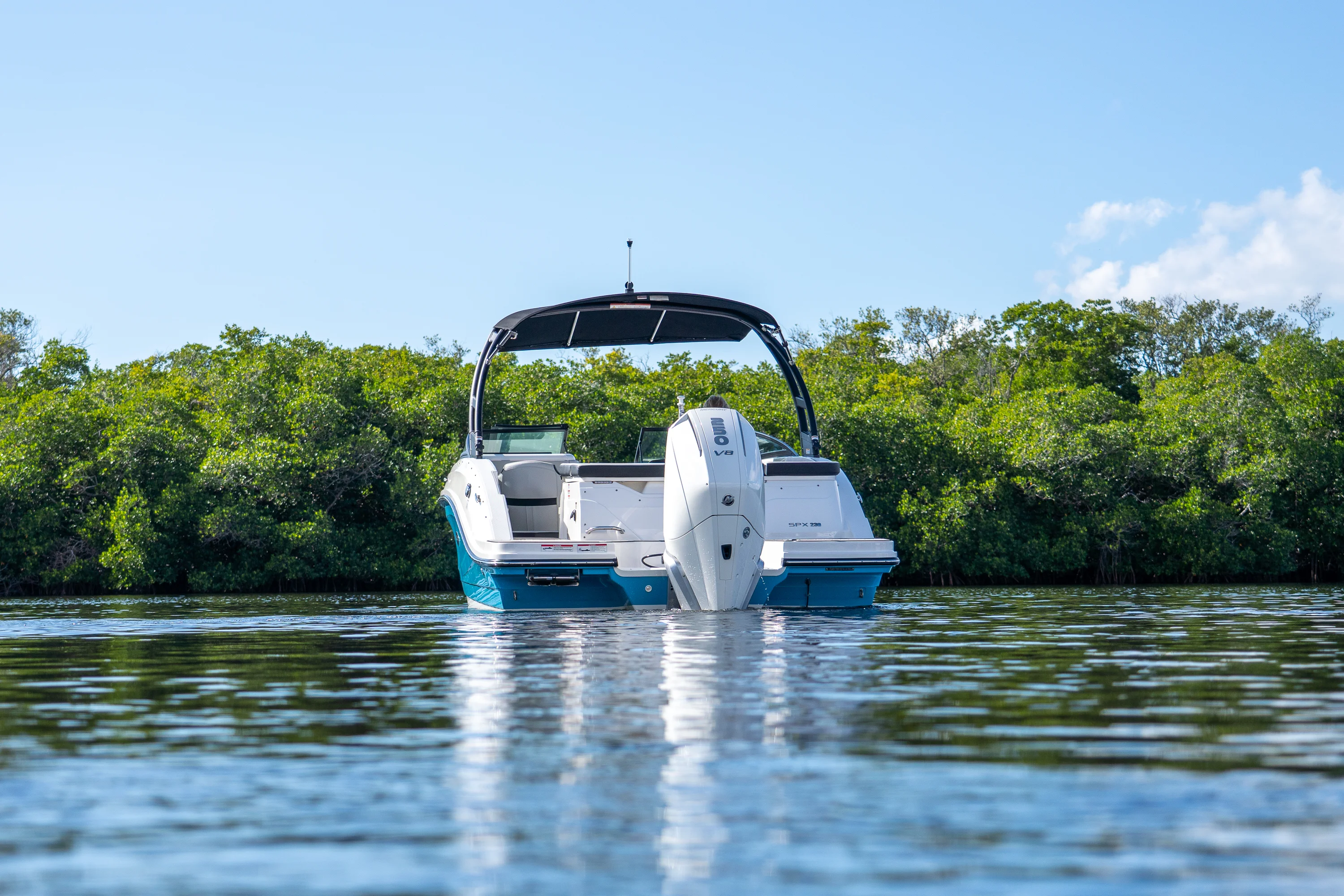 2024 Sea Ray SPX 230 Outboard Image Thumbnail #24