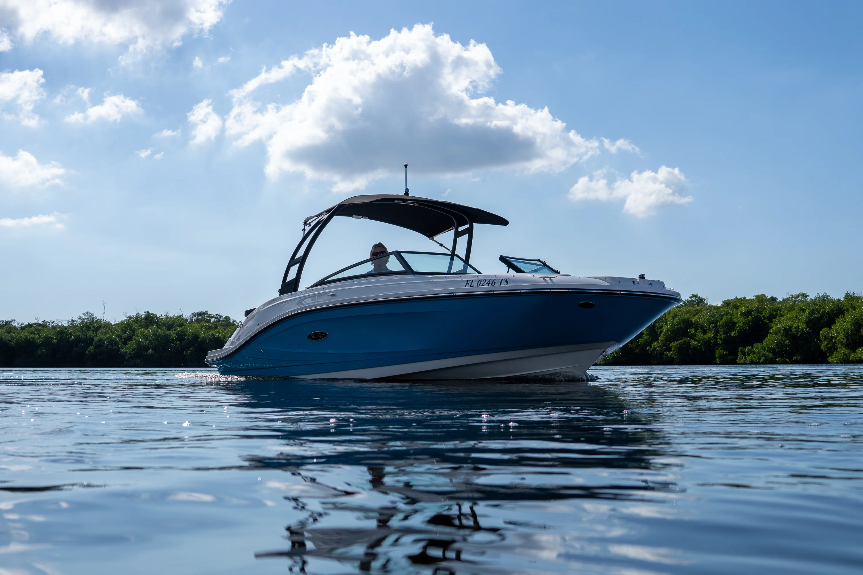 2024 Sea Ray SPX 230 Outboard Image Thumbnail #30