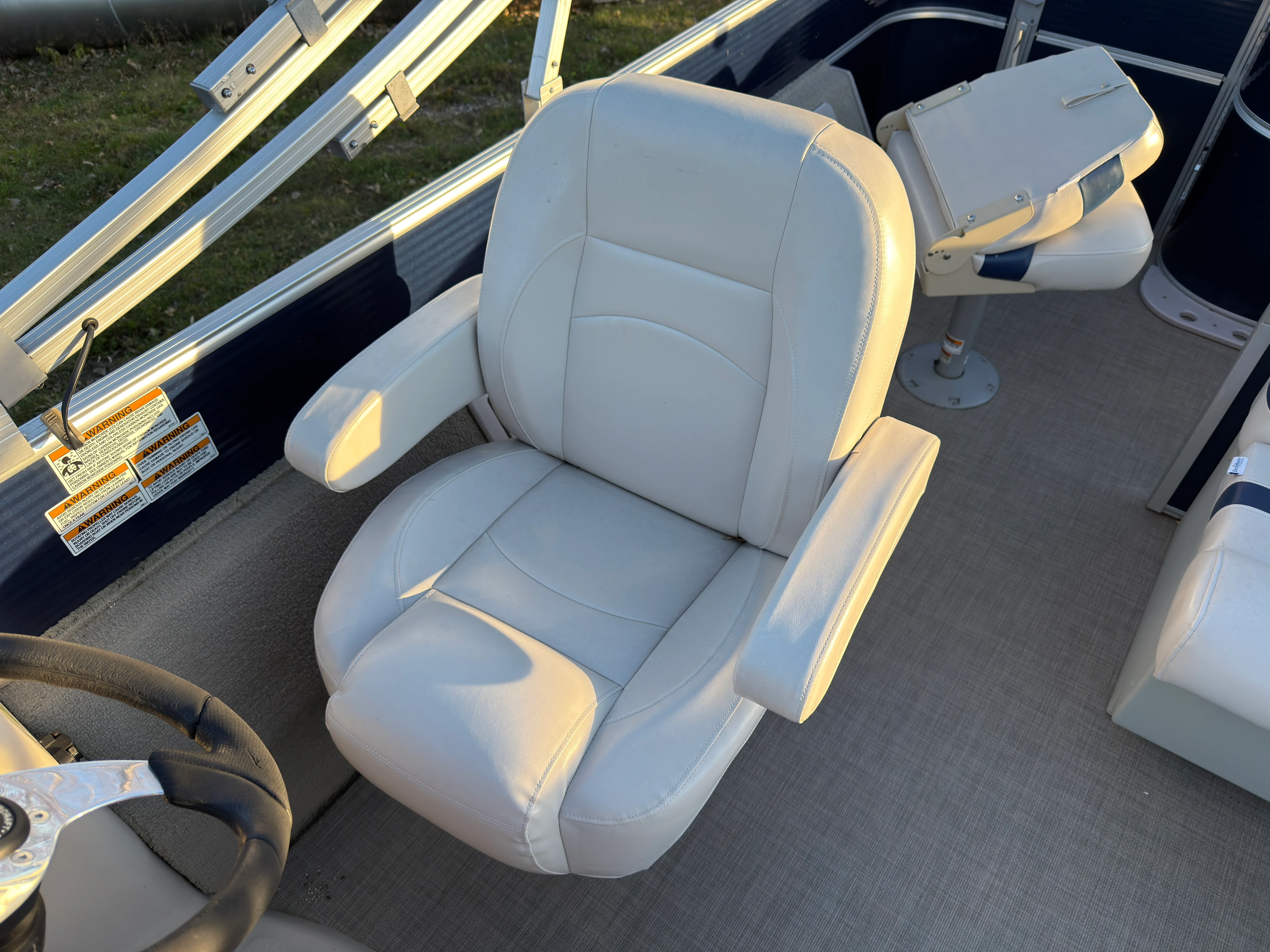 2015 Starcraft STARDECK 236 Image Thumbnail #14