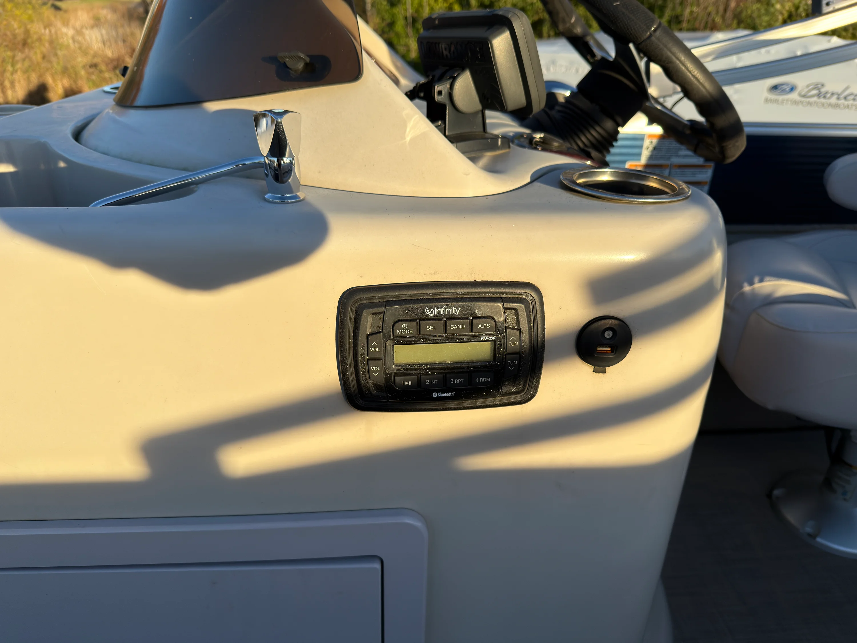 2015 Starcraft STARDECK 236 Image Thumbnail #13