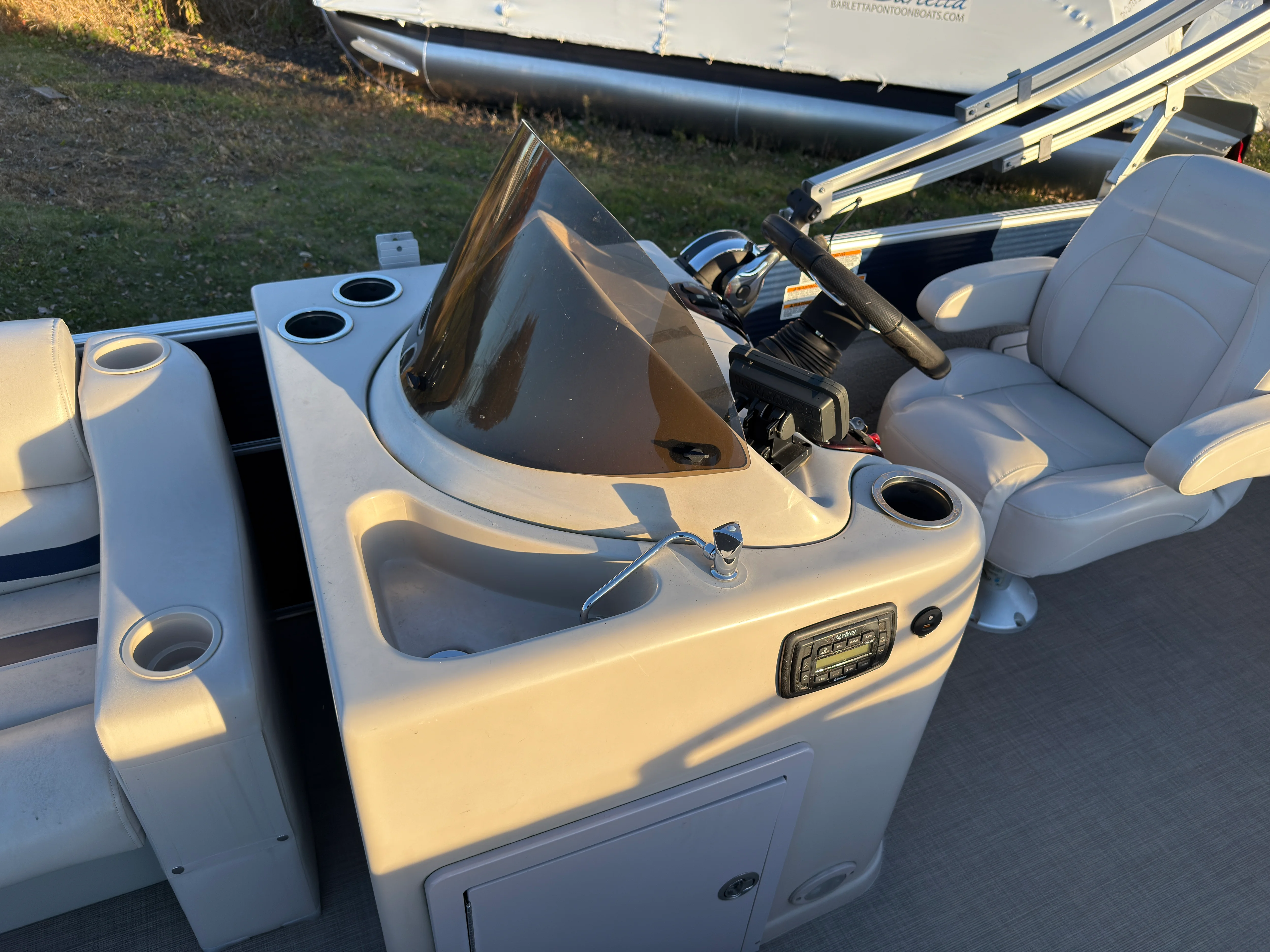 2015 Starcraft STARDECK 236 Image Thumbnail #11